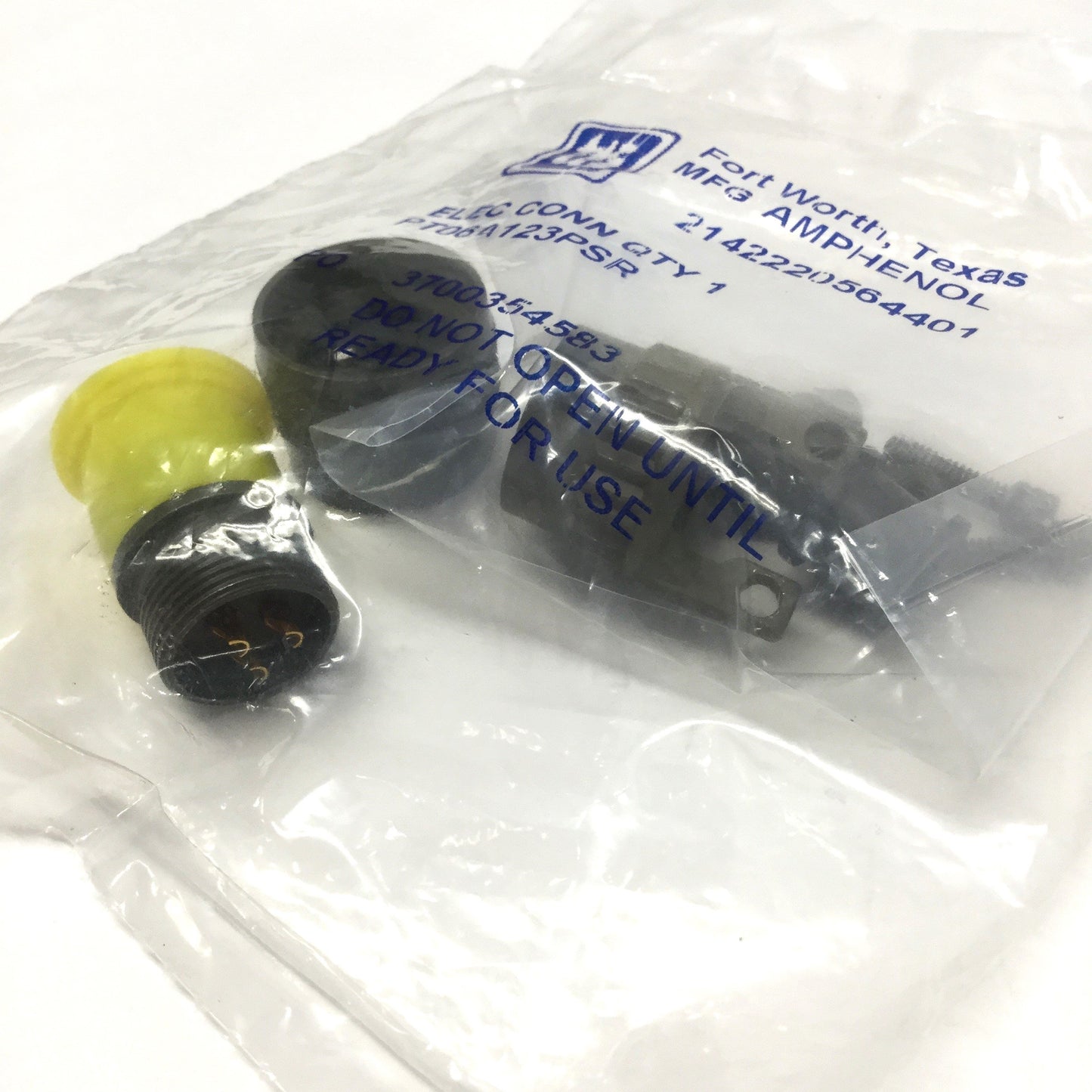 New Amphenol PT06A-12-3P(SR) MIL Spec Circular Connector Bayonet Plug, 3-Pos, 23A