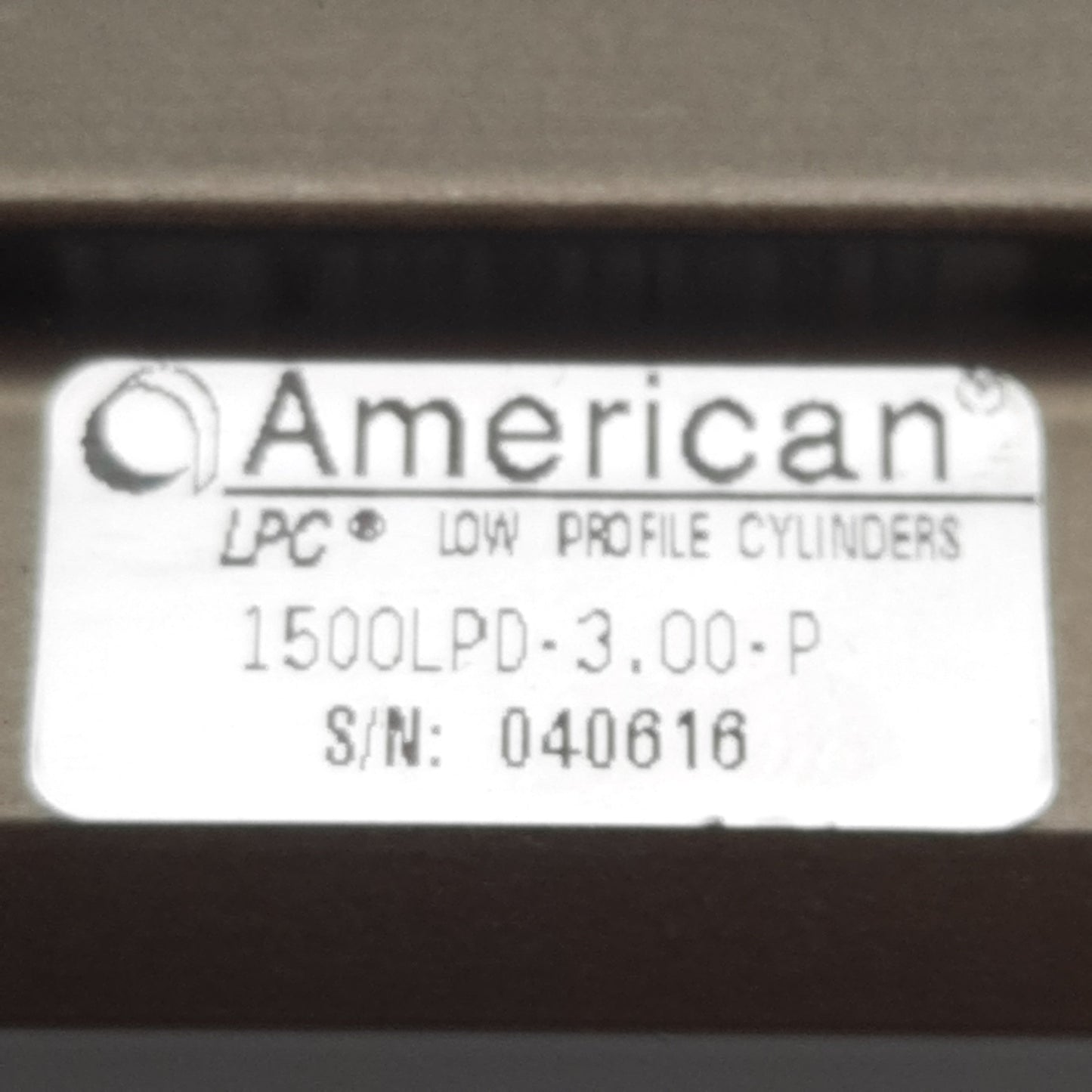 Used American 1500LPD-3.00-P Pneumatic Cylinder, ø1-1/2in Bore, 3in Stroke, 1/8in NPT