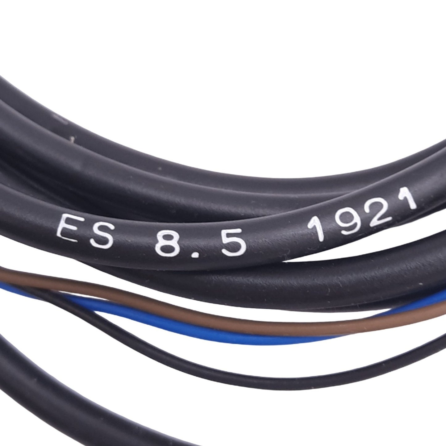 New Baumer ES8.5 Sensor Cable, M8 3-Pin 90° Female Push-On, 60VAC/DC, 7ft Length