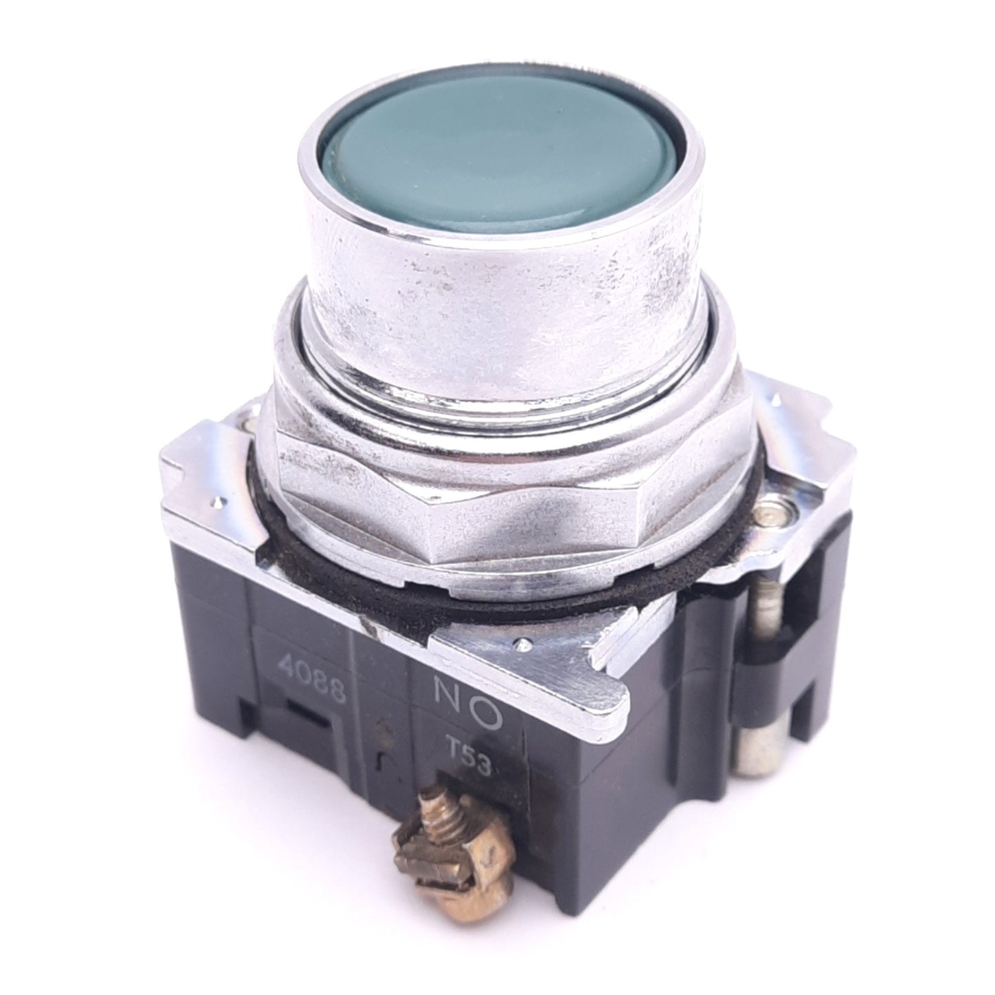 Used Eaton 10250T103-53 Flush Pushbutton Switch, ø30.5mm, 1NO, 600VAC 10A Max