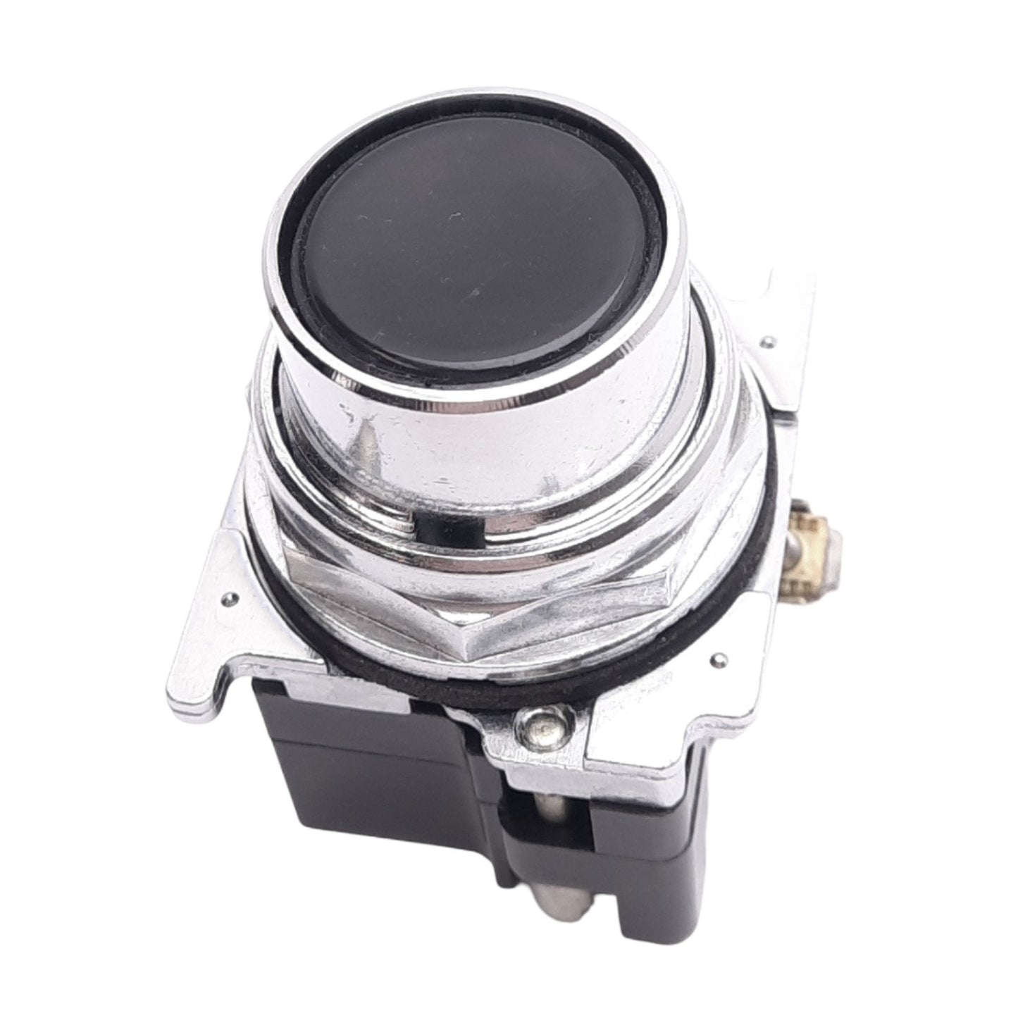 Used Eaton 10250T101-53 Flush Pushbutton Switch, ø30.5mm, 1NO, 600VAC 10A Max