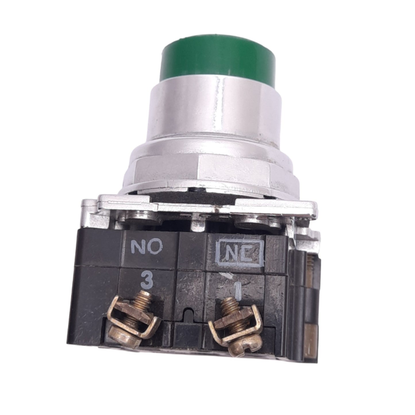 Used Eaton 10250T113-1 Green Extended Pushbutton Switch, ø30.5mm, 1NO 1NC, 600VAC 10A