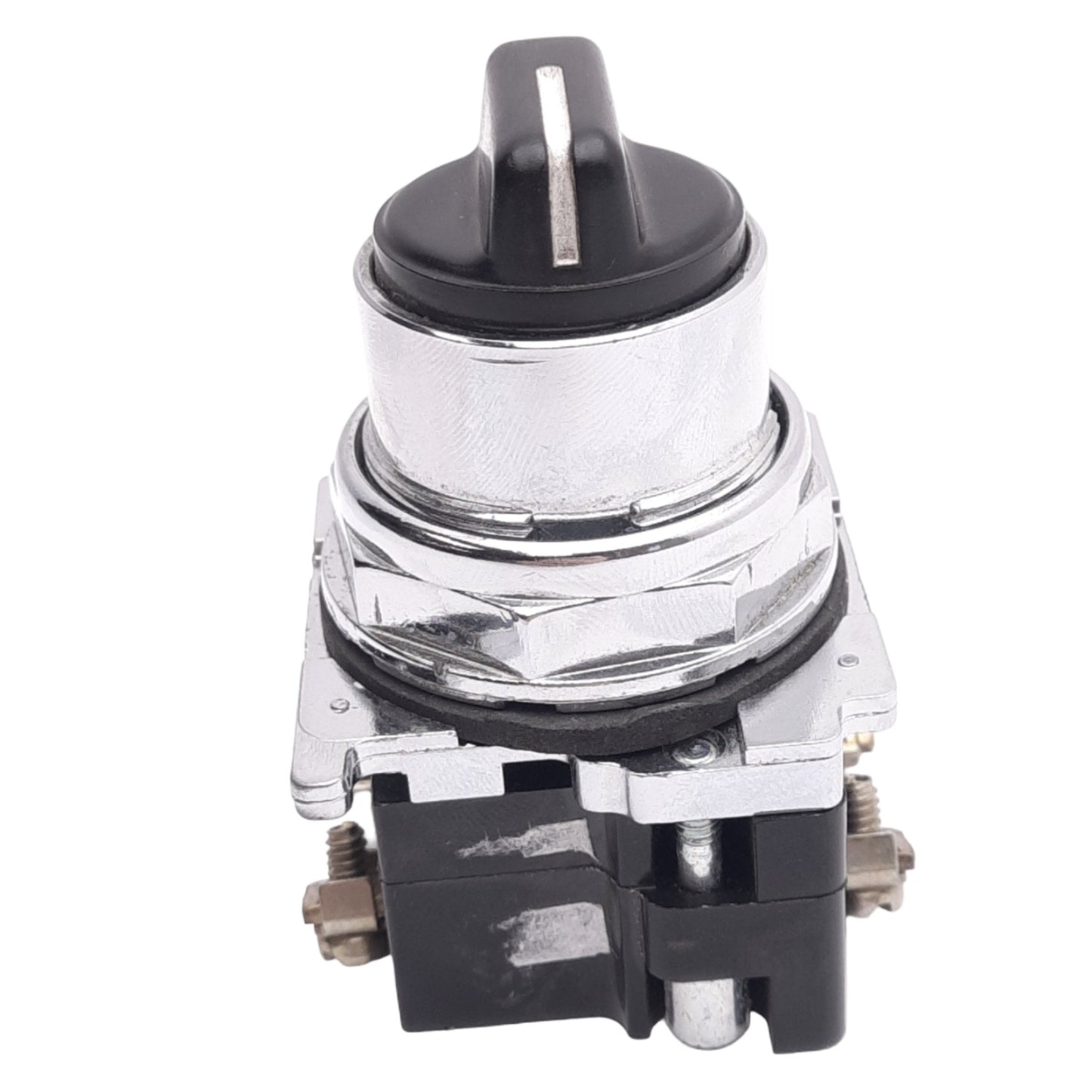 Used Eaton 10250T1322 Momentary Selector Switch, 3-Position, ø30.5mm, 2NO, 600VAC 10A