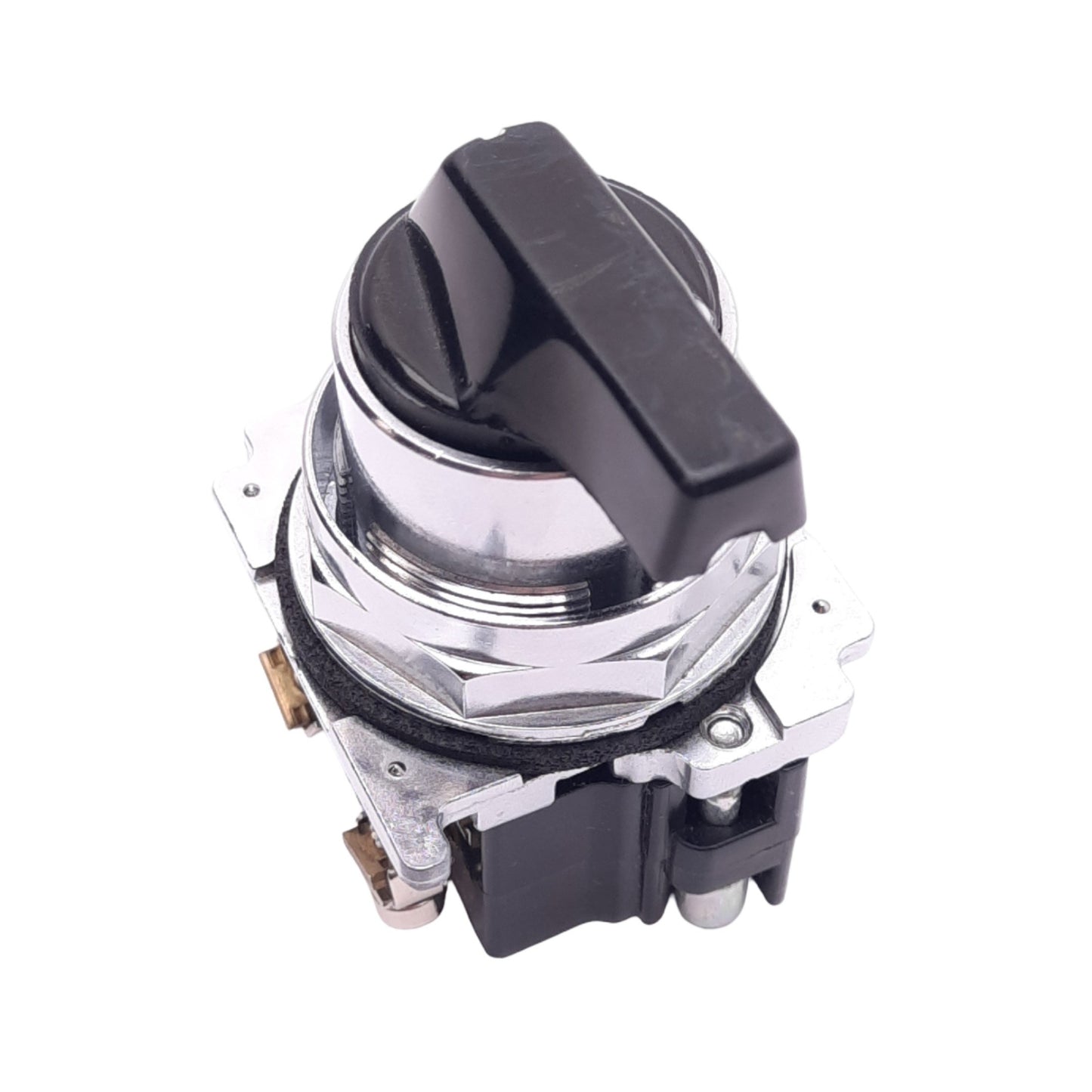 Used Eaton 10250T3033 Selector Switch, 3-Position Momentary L/Maintained R, 1NO 1NC