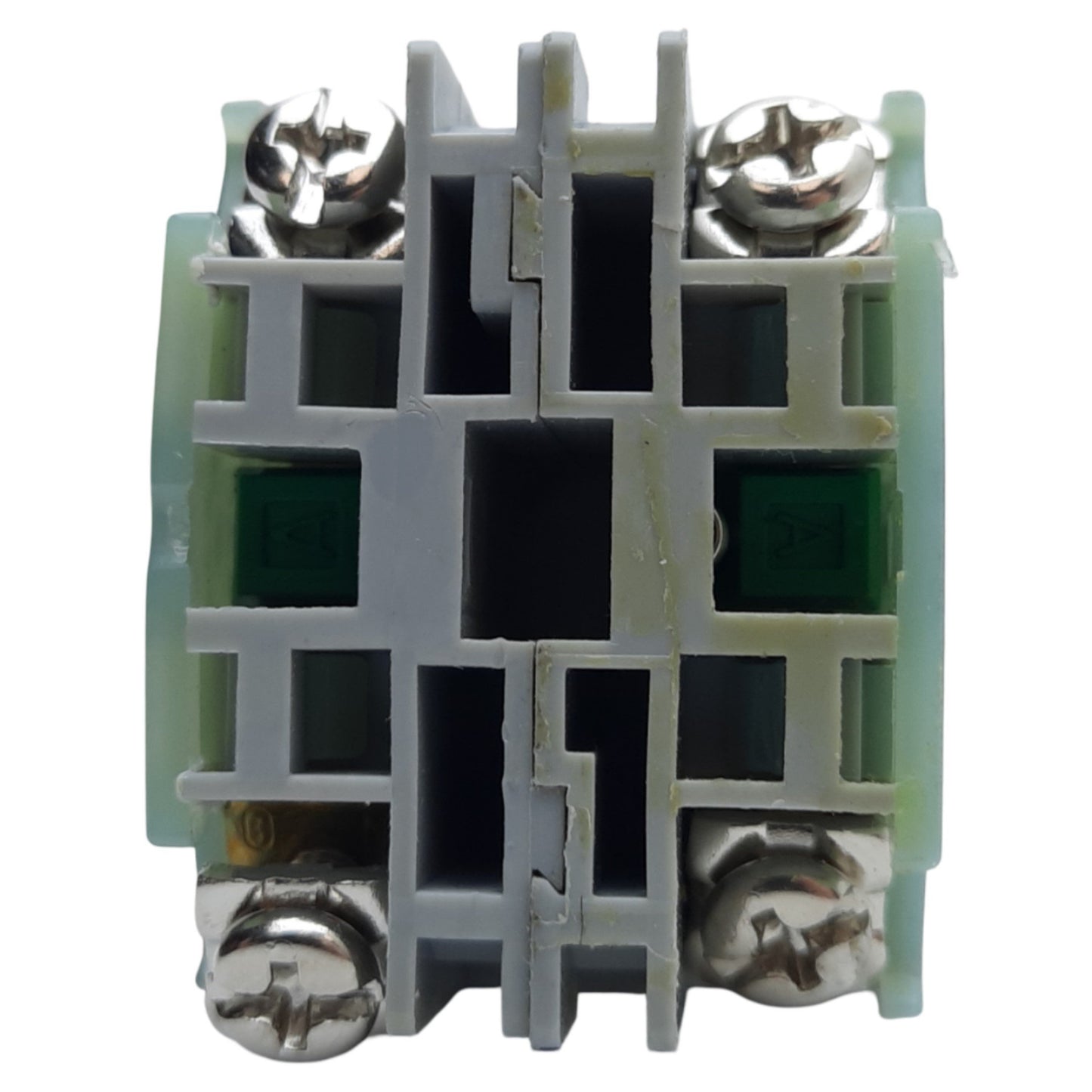 Used Idec ABFD110NUB Non-Illuminated Pushbutton, Momentary, ø30mm, 2NO, 10A 600VAC