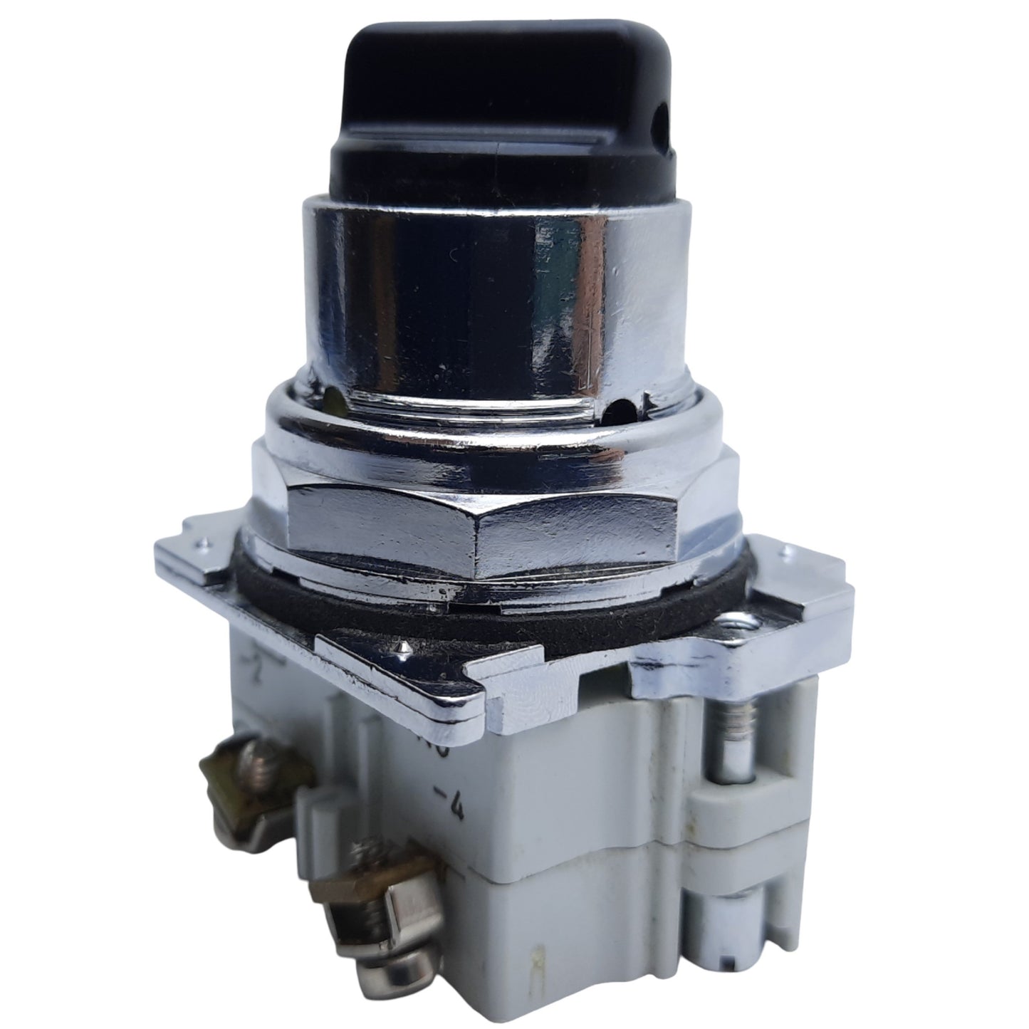 Used Cutler-Hammer T4706 Selector Switch 2-Position Maintained, 1NO-1NC, 10A 600VAC