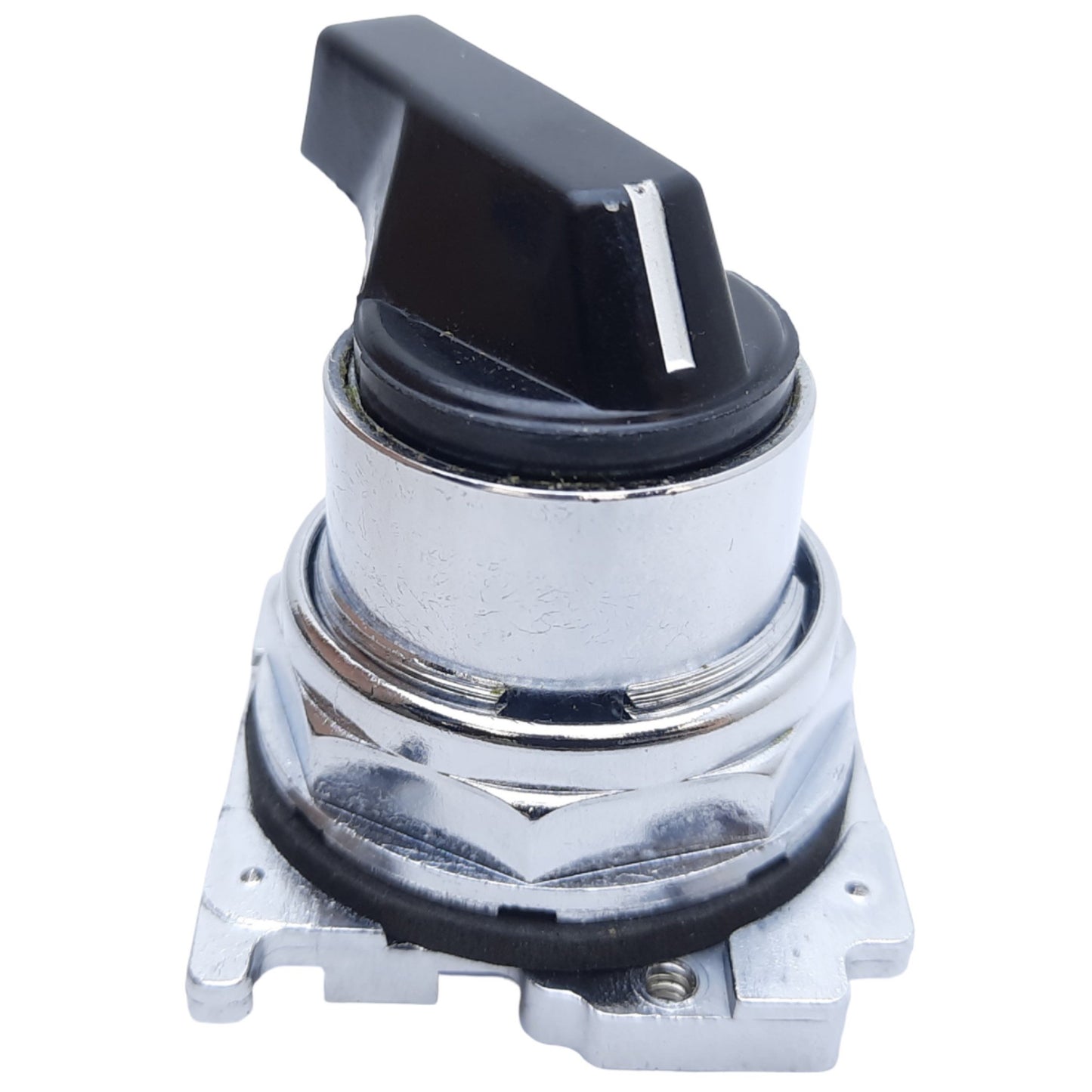 Used Eaton 10250T3071 Selector Switch Operator, Maintained 2-Position, SPR-L, ø30mm
