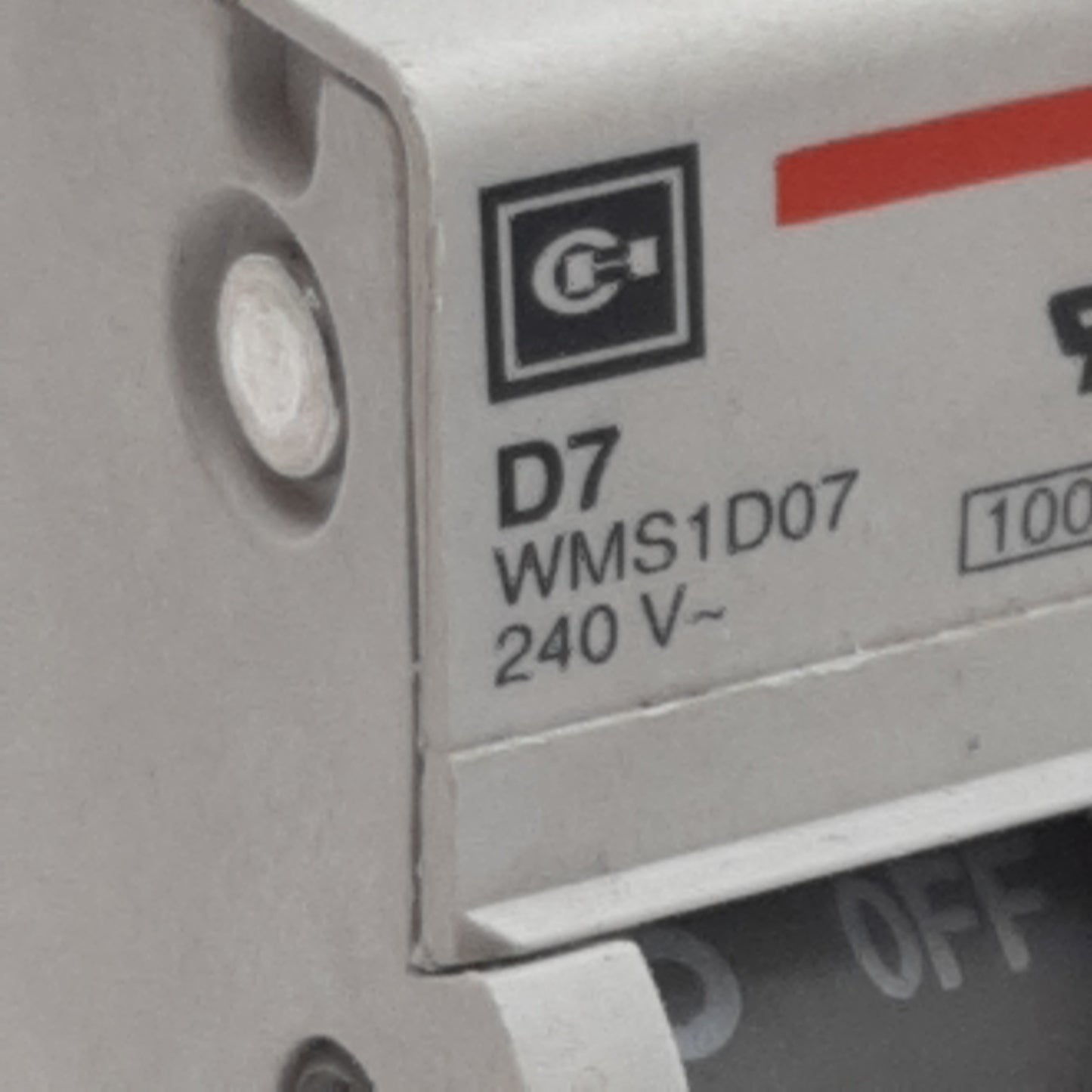 Used Cutler-Hammer WMS1D07 Circuit Breaker, 1-Pole, 7A 240/415VAC, DIN Rail