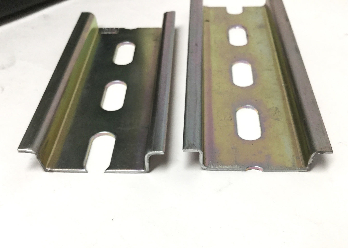 Used ASI 305001 Manual Benchtop Cutting Tool for Steel DIN Rail, TS35 / TS32 / Mini