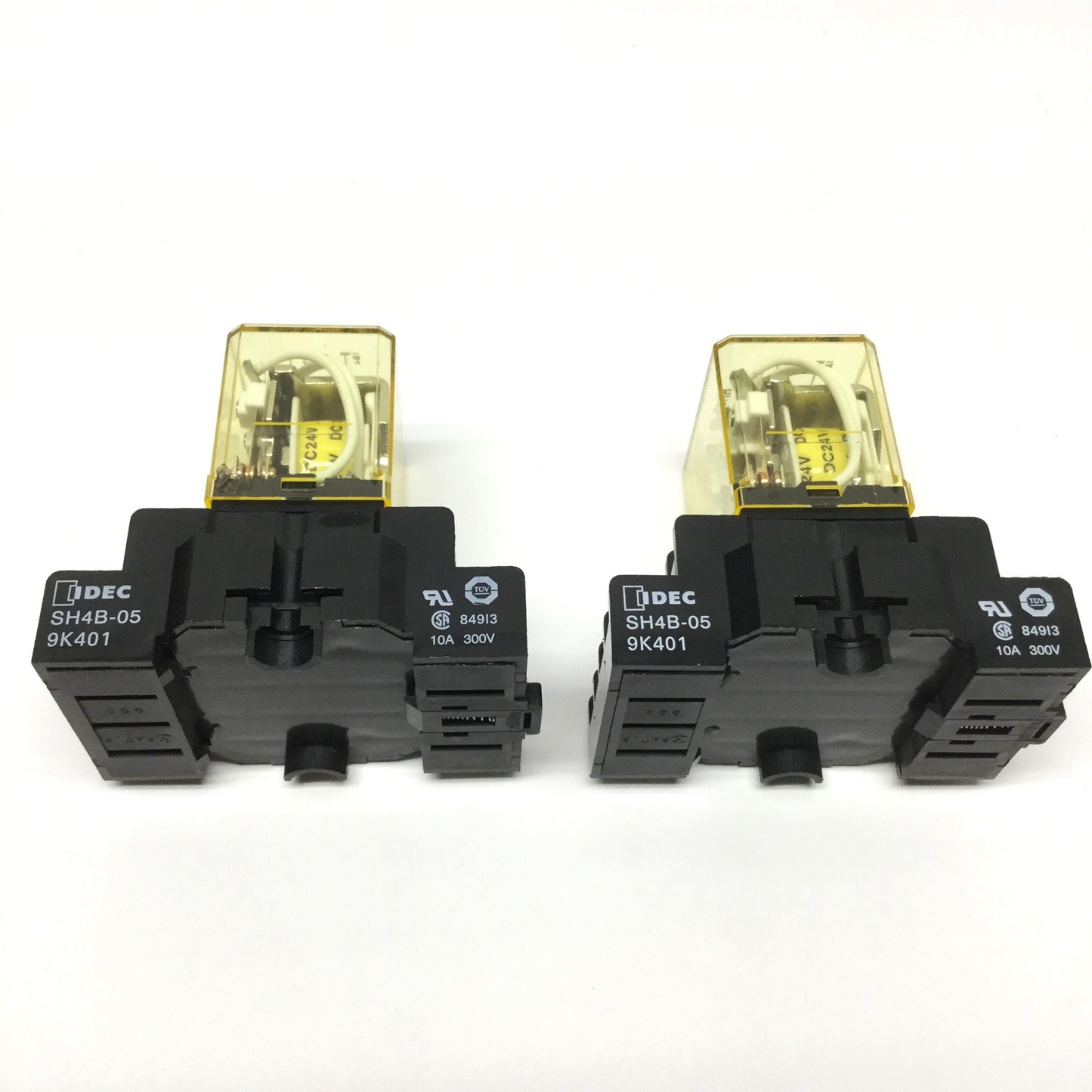 Used Lot of 2 Idec RH4B-UD Ice Cube Control Relays 4PDT, 24VDC Coil, 240VAC 10A