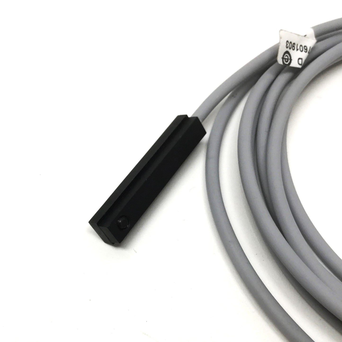 New – Open box Bosch Rexroth R347601903 Magnetic Field Sensor, Hall PNP-NC, 3.8-30VDC, 2m