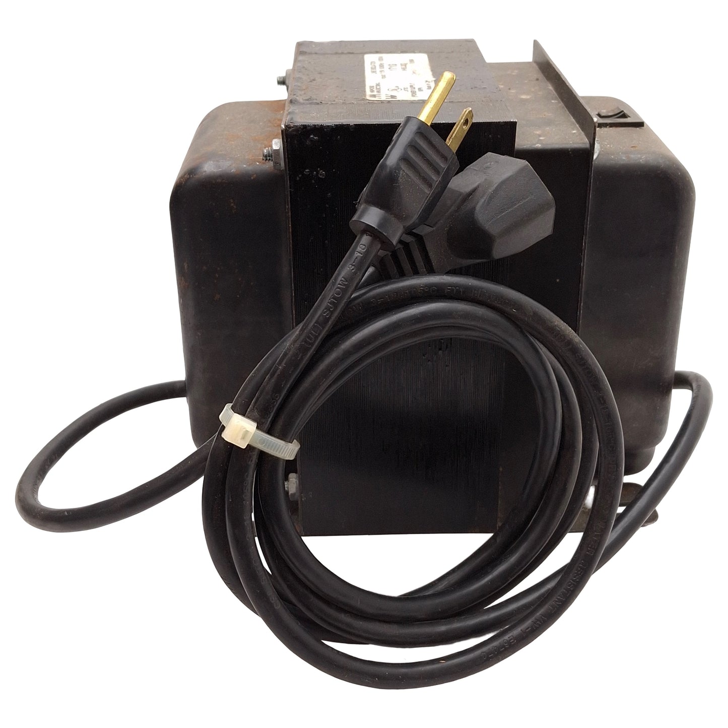 Used Hammond 171G Plug-In Isolation Transformer, 1000VA, 115VAC Prim/Sec, NEMA 5-15