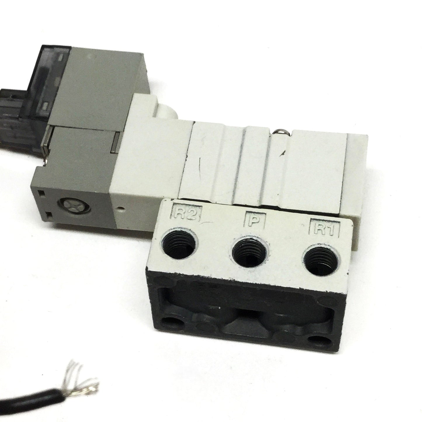 Used SMC SYJ3140-5LOZ-M5 Solenoid Valve, 5-Port 2-Position, 0.7MPa, M5 Ports, 24VDC