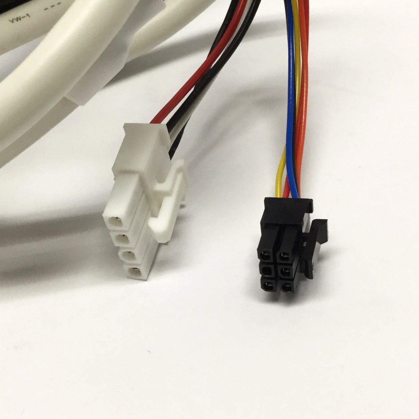 New – Open box Moons' 42BL90L2-22 Brushless DC Motor 24VDC 4.92A 90W 4000RPM, 42mm Frame