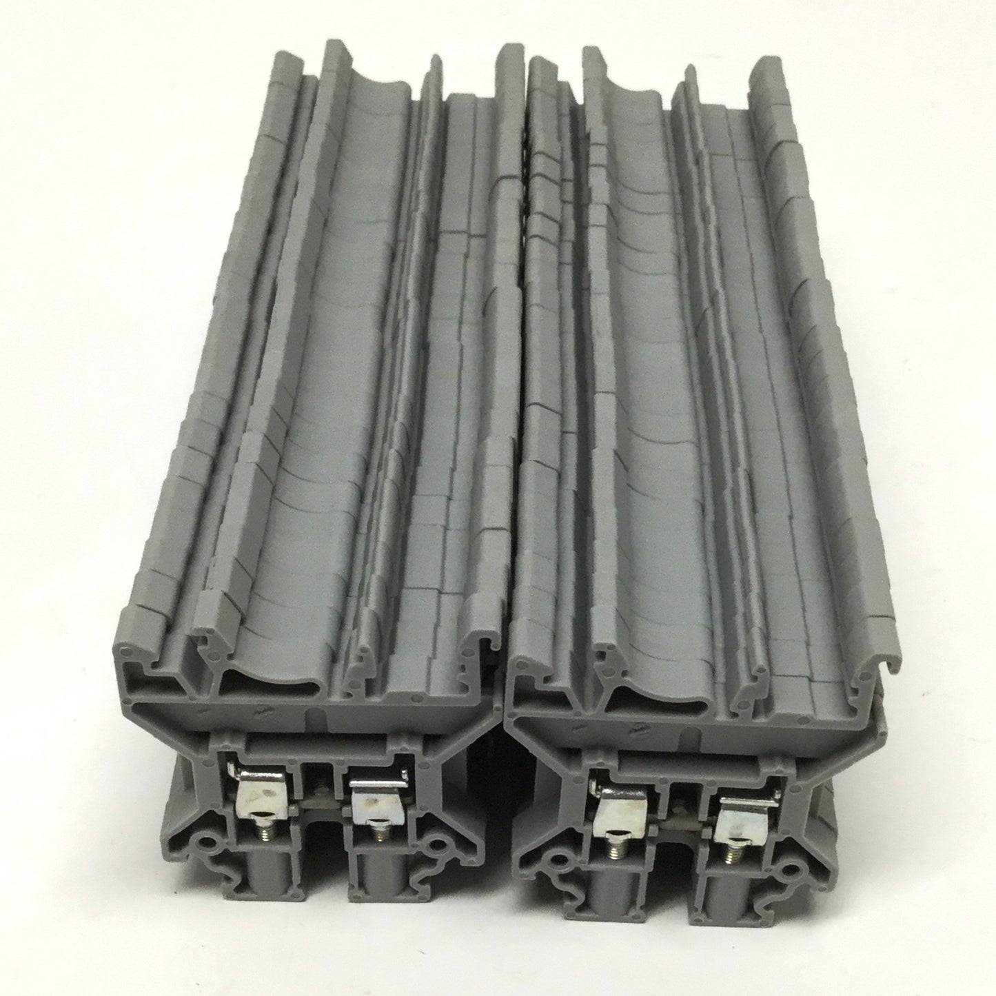 New – Open box Lot of 50 Connectwell CTS4UN DIN Rail Mount Feed-Thru Terminal Blocks, 35A 600V