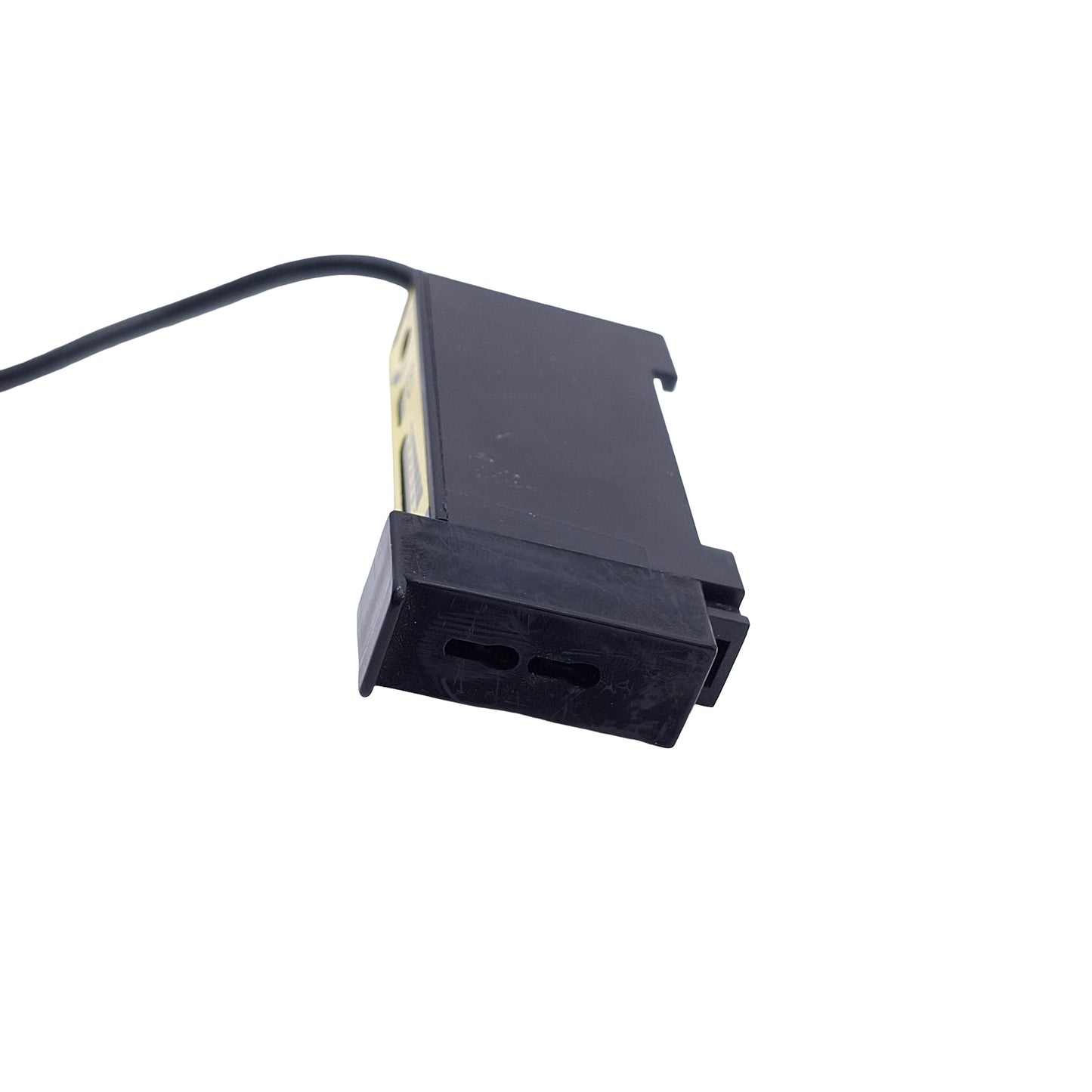 Used Banner D12SN6FPQ Fiber Optic Sensor, Voltage: 10-30VDC, Output: NPN 150mA
