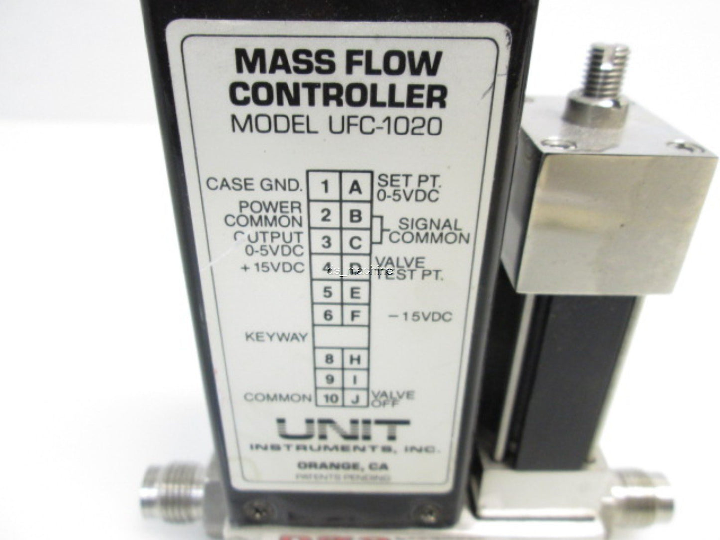 Used Unit Instruments UFC-1020 Mass Flow Controller 200 SCCM Nitrogen