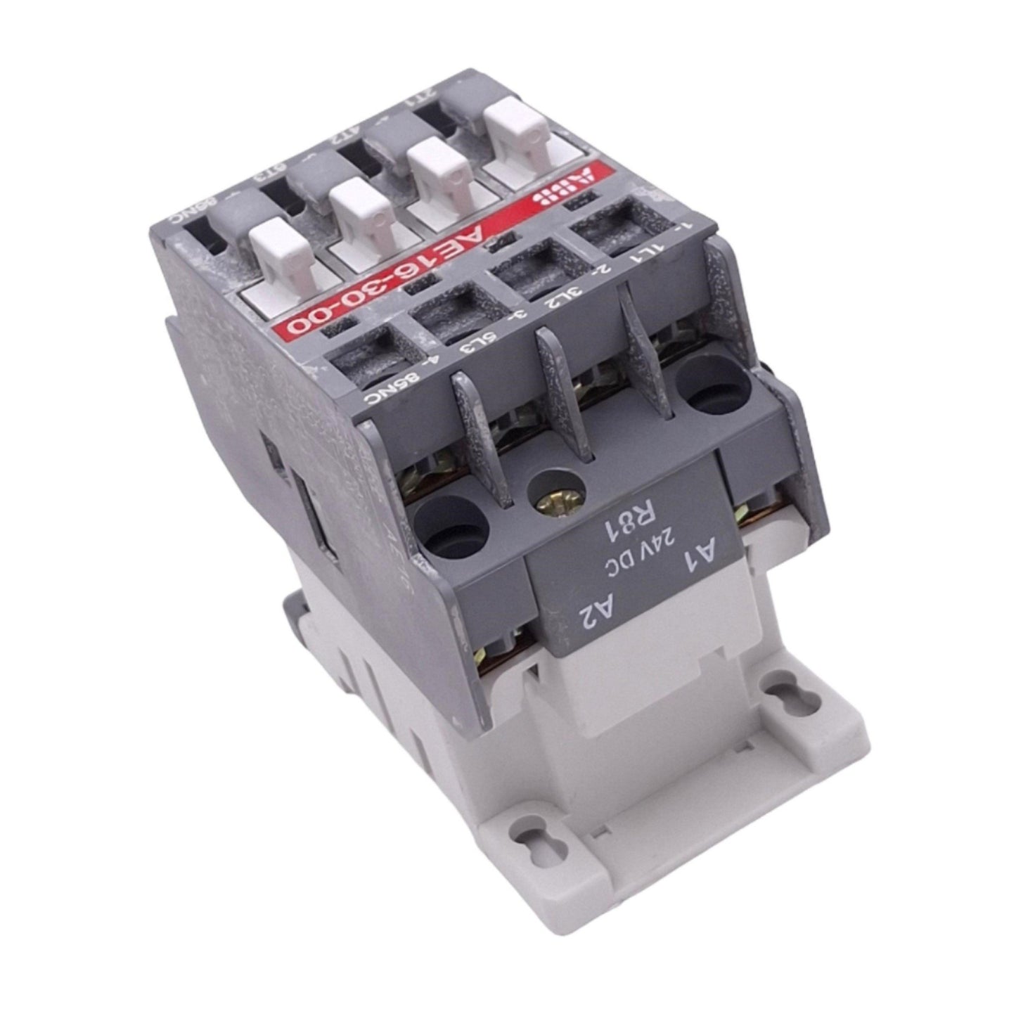 Used ABB AE16-30-00 Contactor, 3-Poles NO, 600VAC 30A 15HP, DIN Rail, 24VDC Coil