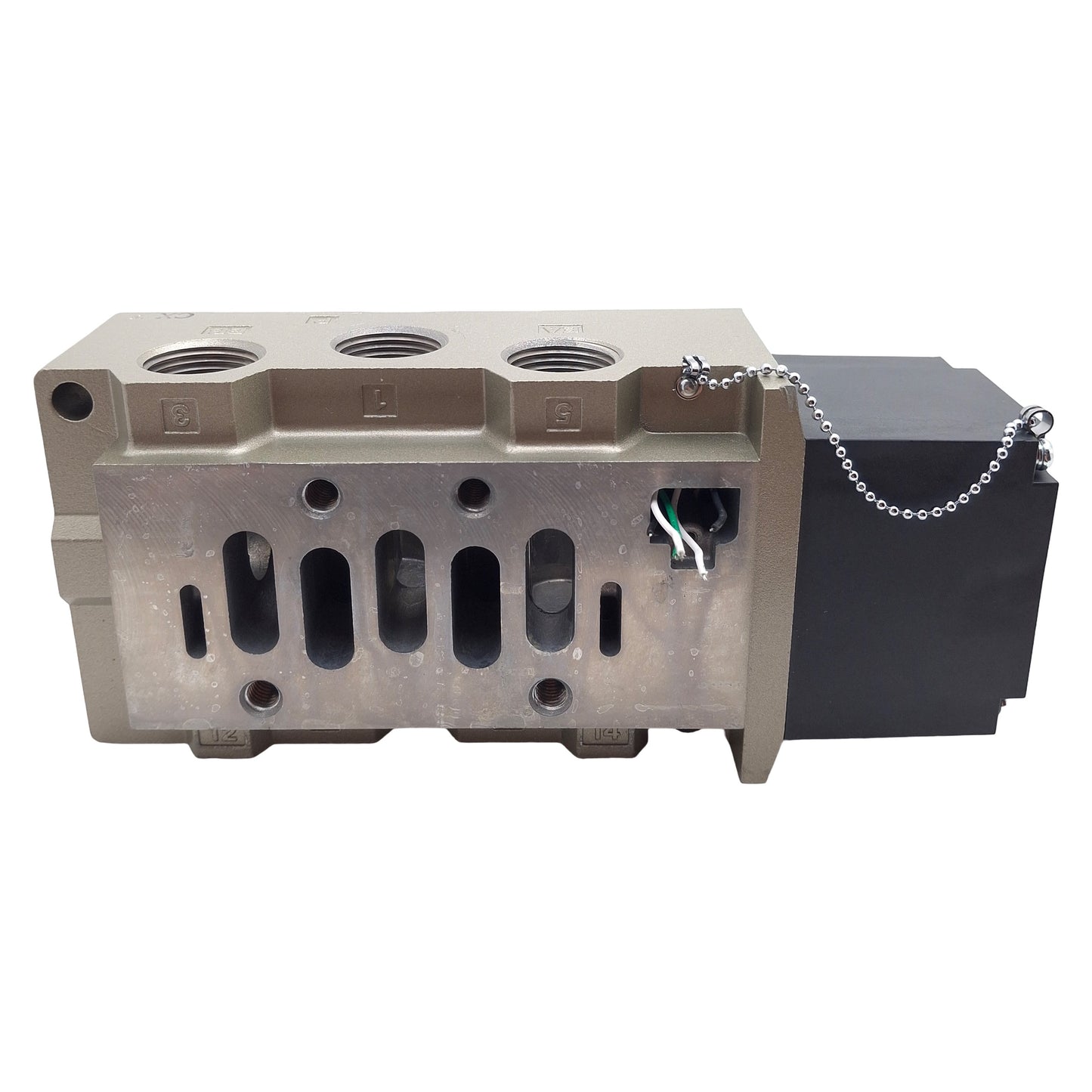 Used SMC VS8-3-A06T Side-Port Subplate, 5-Way, 3/4in NPT, 1.0MPa *No Micro Connector*