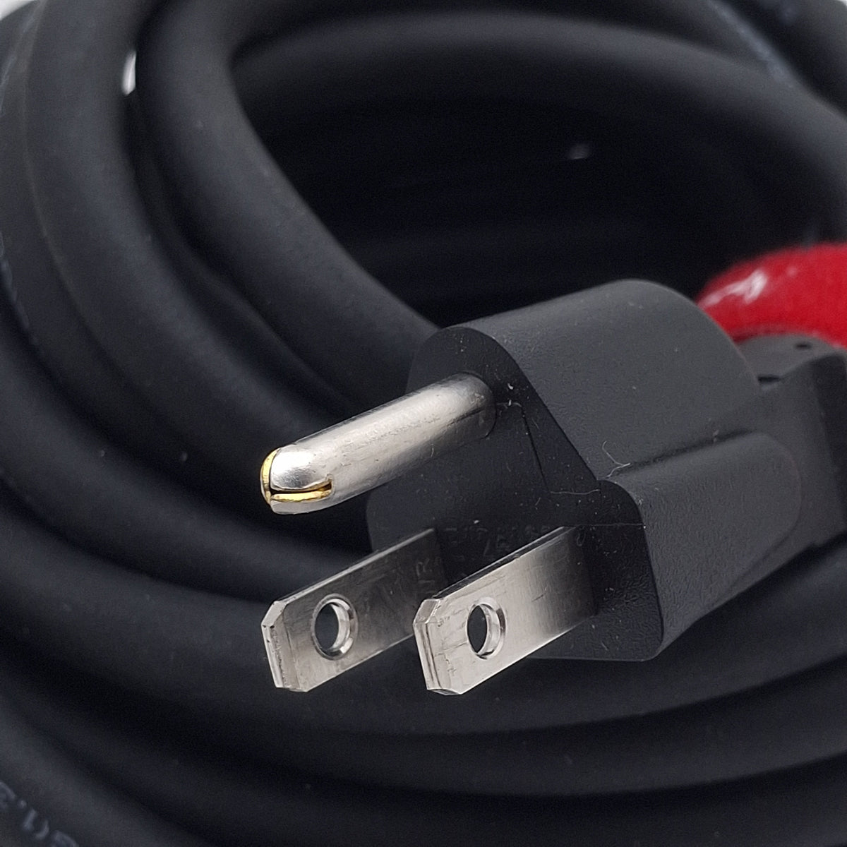 Used Aputure APP0129A30 Neutrik Cable, 16AWG Neutrik PowerCON to NEMA 5-15P AC, 6m