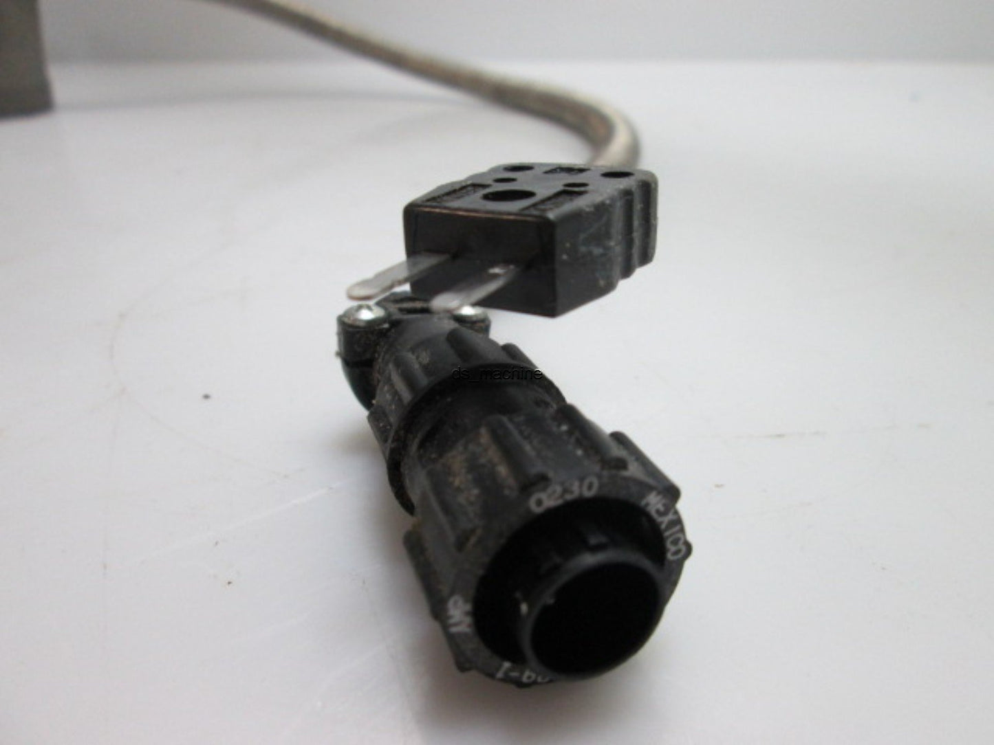 Used Watlow C#B01J04AX-3000 Heater Band 240V 300W, ID: 40mm OD: 46.75mm Length: 103mm
