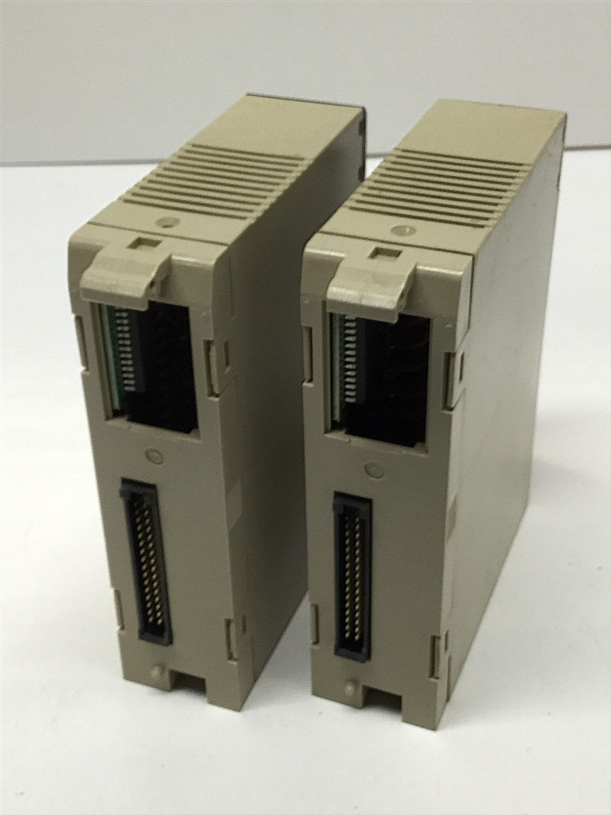 Used Lot of 2 OMRON C200H-ID212 Sysmac PLC Input Module Units 24VDC, 7mA