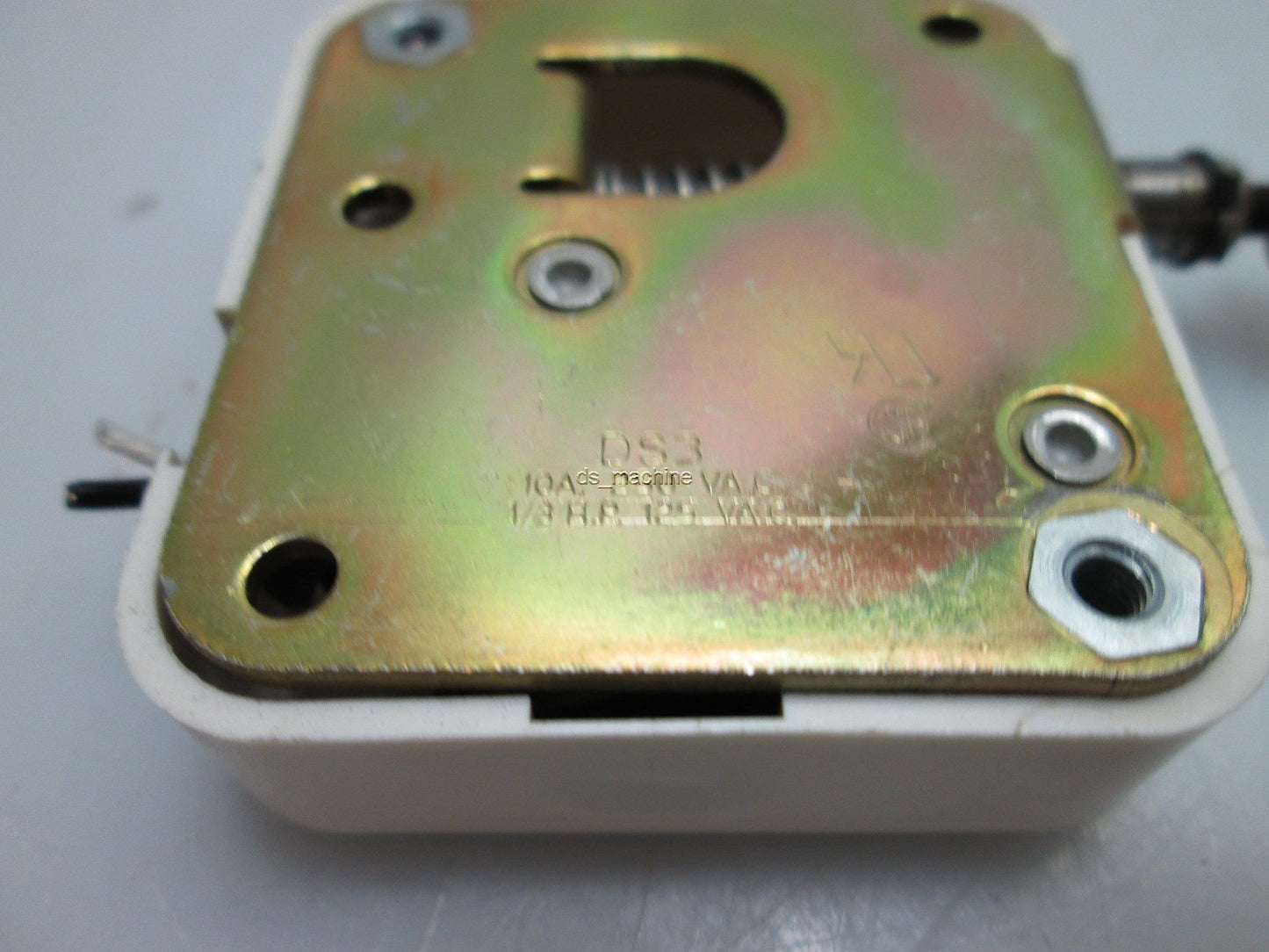 Used Burgess DS3 Covered Style Momentary Switch 10A, 250VAC, 1/3HP 125VAC