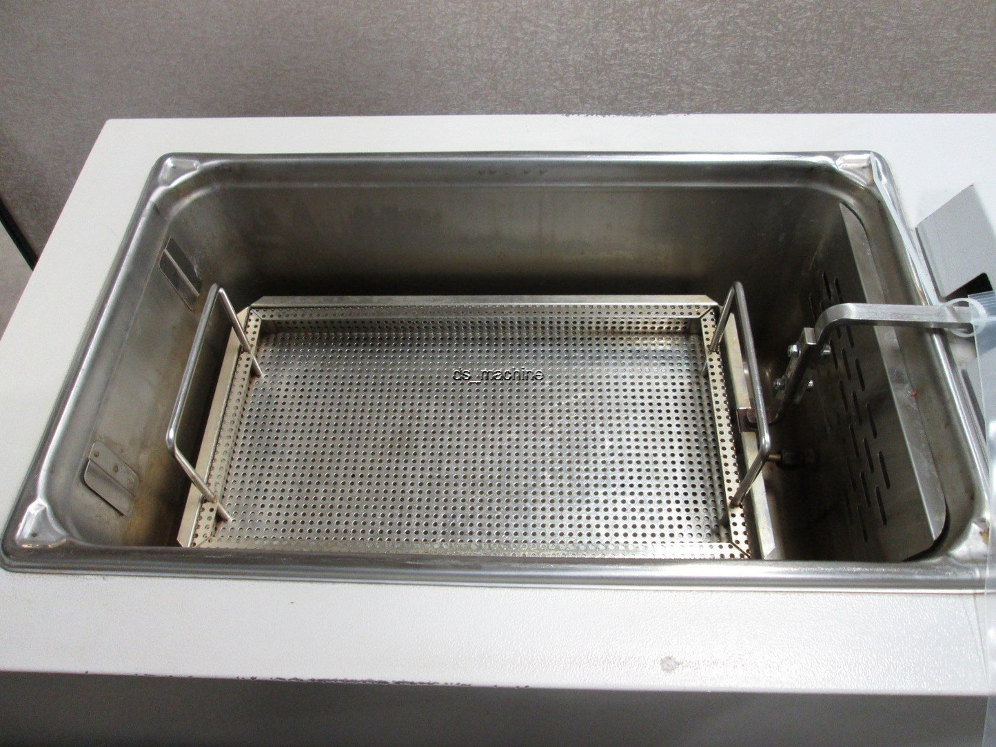Used Lab-Line 4682 Digital Reciprocating Water Bath Shaker, 120VAC, 11.66A, 1400W