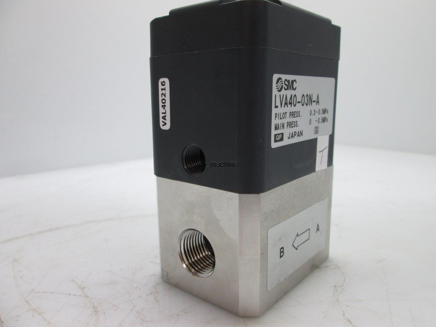 Used SMC LVA40-03N-A LVA Series High Purity Chemical Valve 3/8", 0.3~0.5MPA
