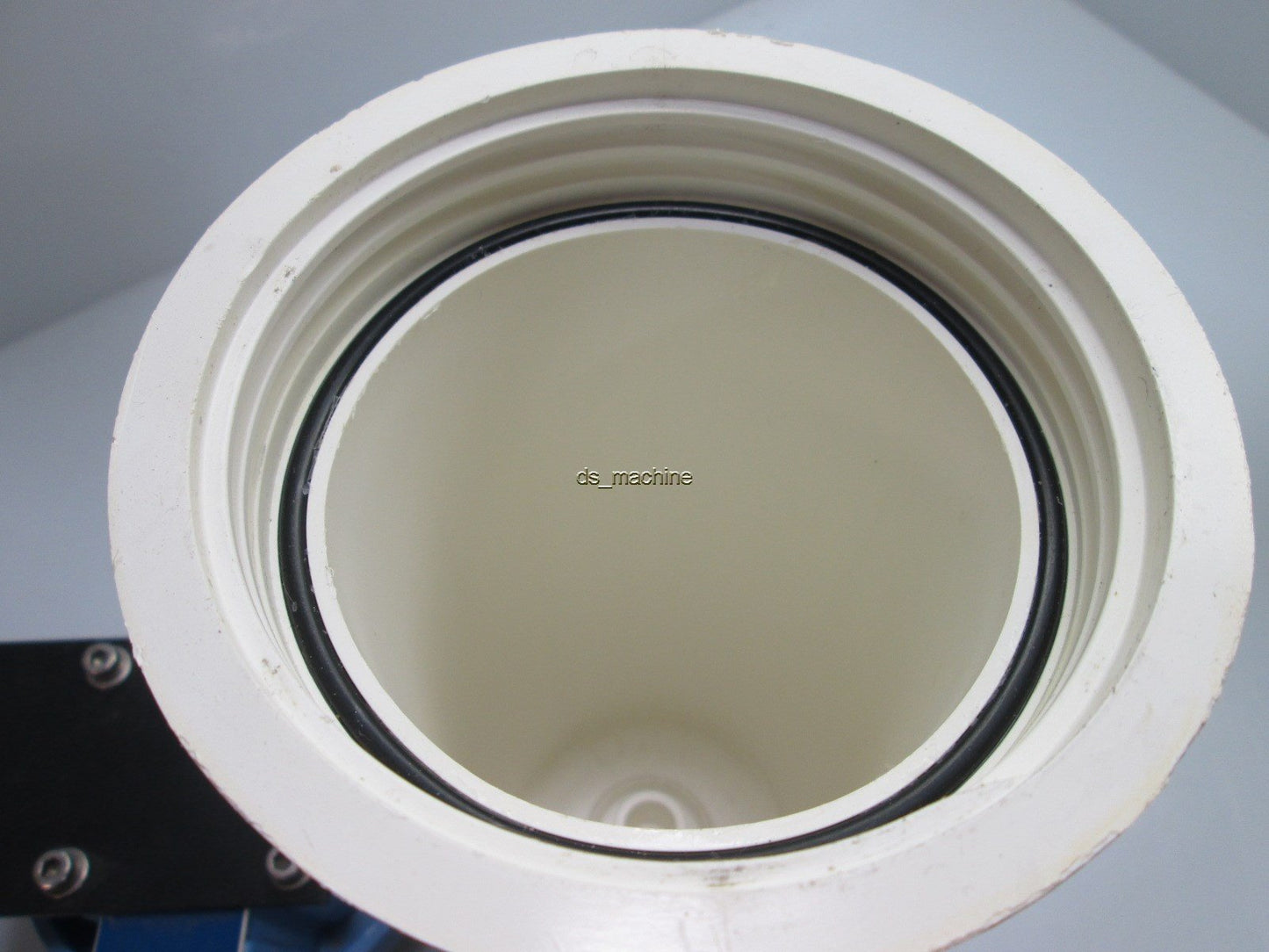 Used Filter Housing 3-1/2" Inner Diameter, 9" Depth, 3/4" NPT Outlet/Inlet