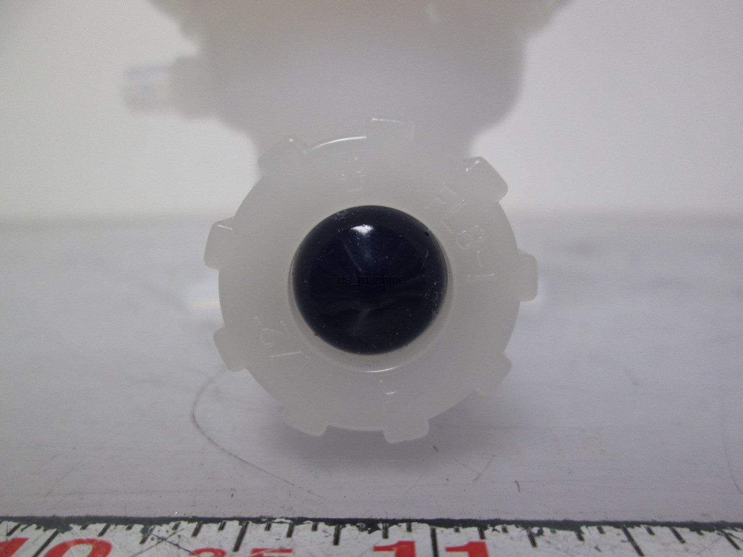 New – Open box Fluoroware Pneumatically Operated Diaphragm Check Valve 1/2" Ports