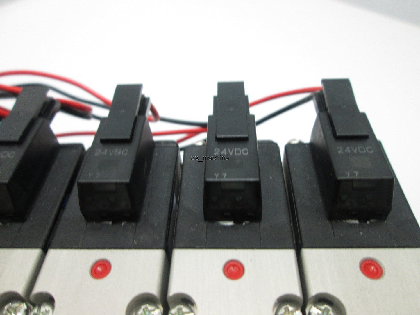 Used Manifold of 8 Koganei A025E1-PSL Solenoid Valve Normally Closed 0~0.7MPa 24VDC