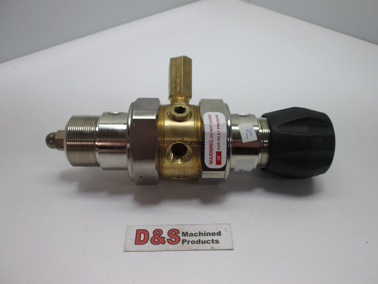 Used BOC HP1702B BOC941544 Brass Regulator, 230Bar Max/3000 PSI Max, 1/4" NPT