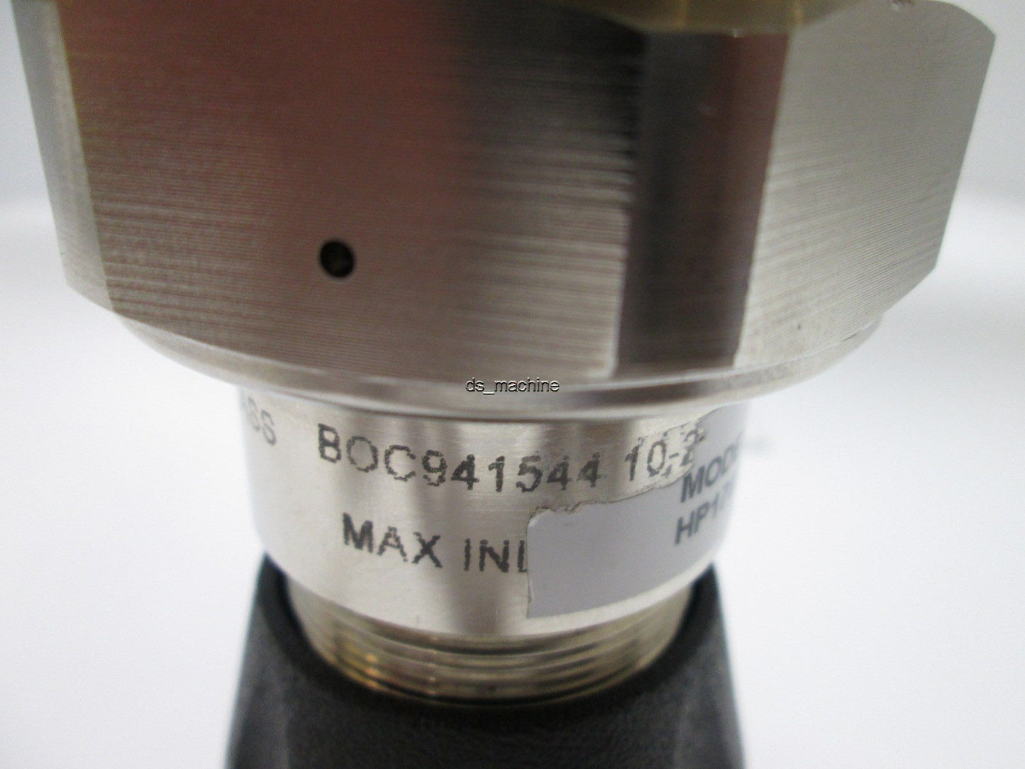 Used BOC HP1702B BOC941544 Brass Regulator, 230Bar Max/3000 PSI Max, 1/4" NPT