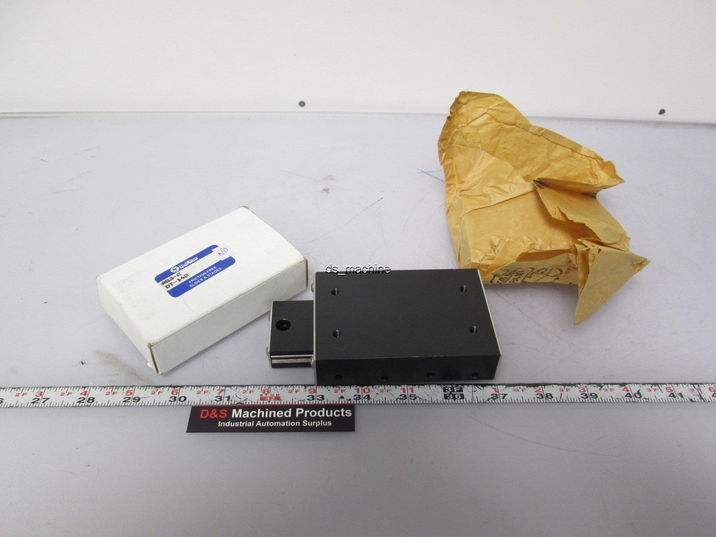 New Del-Tron DT-142 Crossed Roller Linear Slide 2" Travel 352lbs Capacity