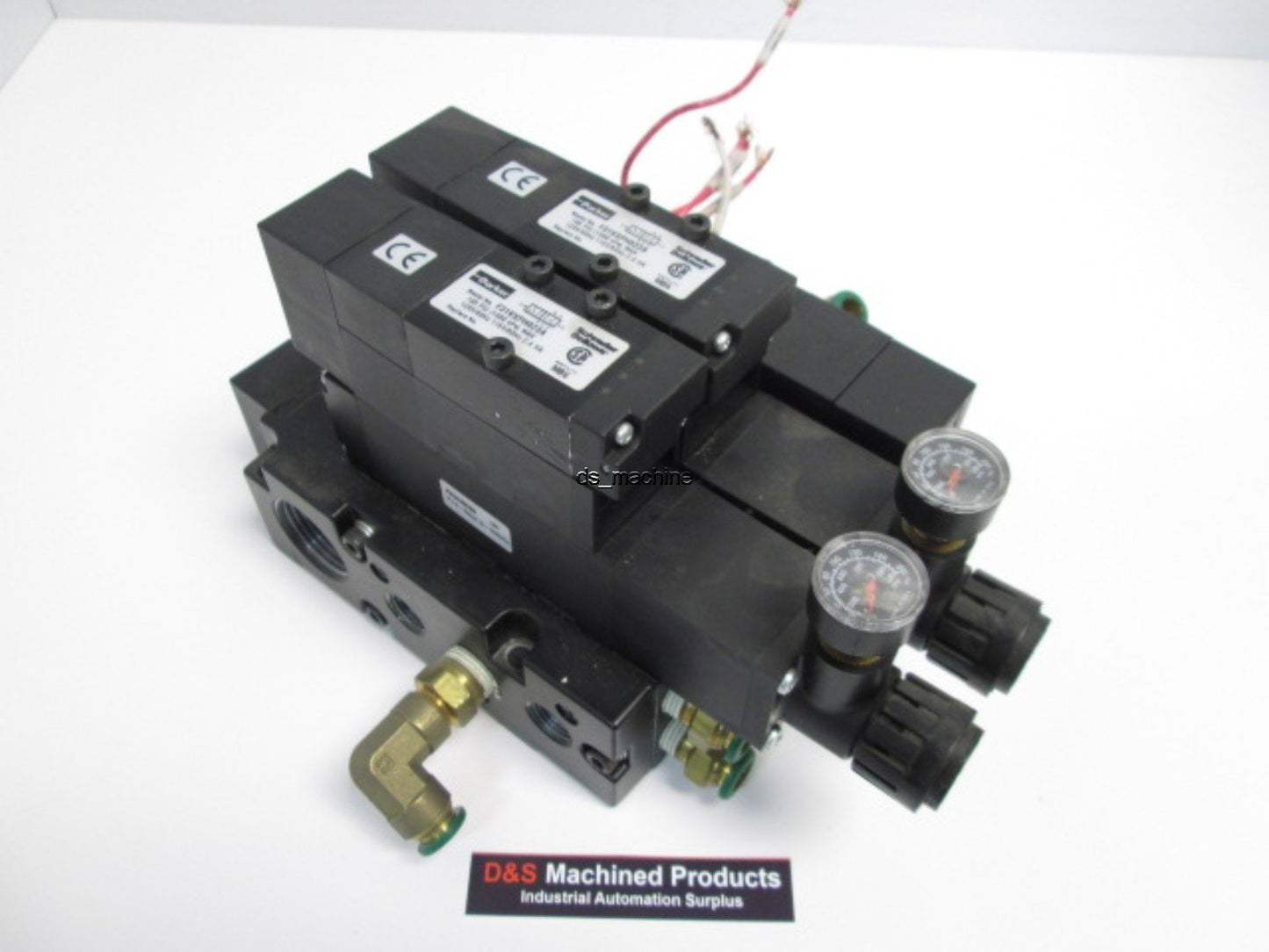 Used Parker F31VXPH023A Bank of 3 Pneumatic Solenoid Valves, 120V, 5 Port, 145 PSI