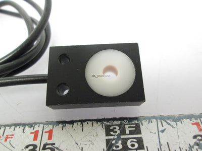 Used Keyence TH-305 Metal Detector Sensor for Fine Samples 5mm Sensing Area 3' Cable