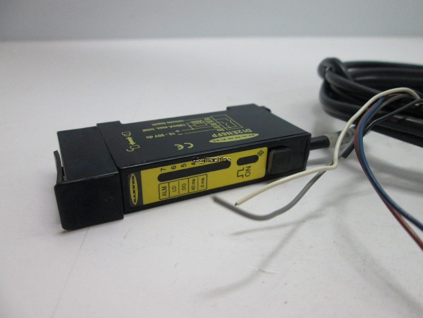 Used Banner D12EN6FP TEACH-Mode Fiber Optic Sensor, 6ft Cable