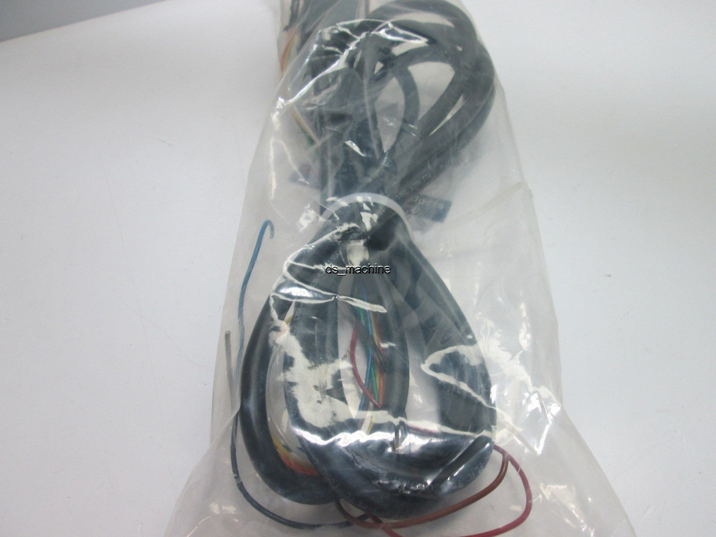 New Leuze Electronic S200-M4C1-M20 Safety Switch, Face Front w/Key and Cable