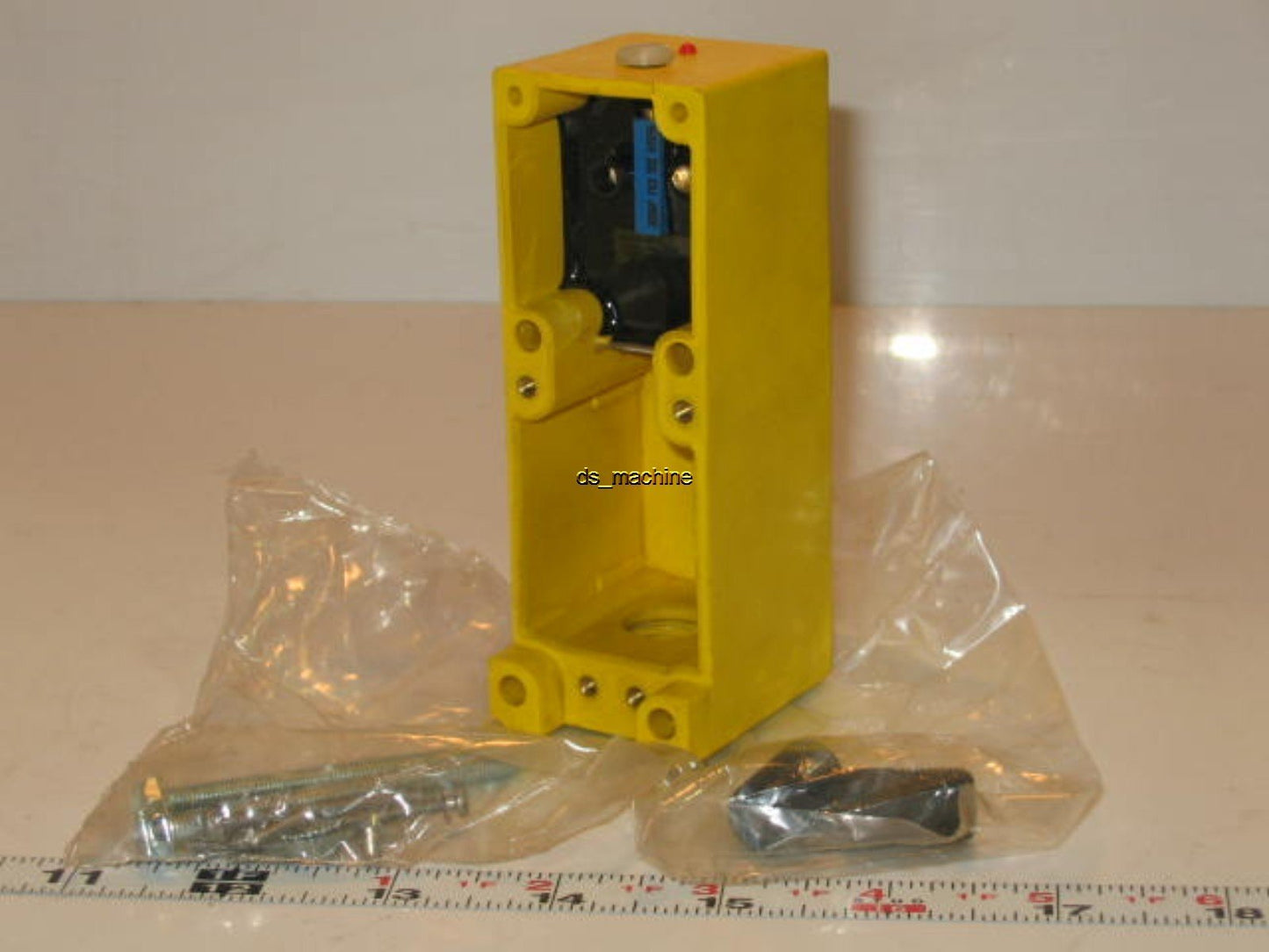 New Banner 2SBF1 MULTI-BEAM Scanner Block