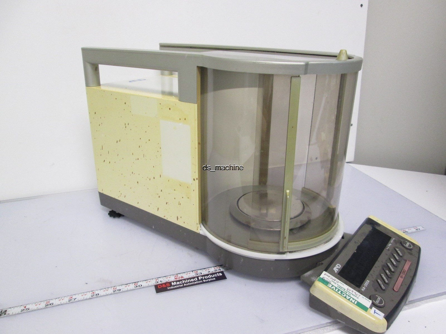 Used AND HA-200A Analytical Balance with Automatic Door 15VDC 0.8A *Discolored*
