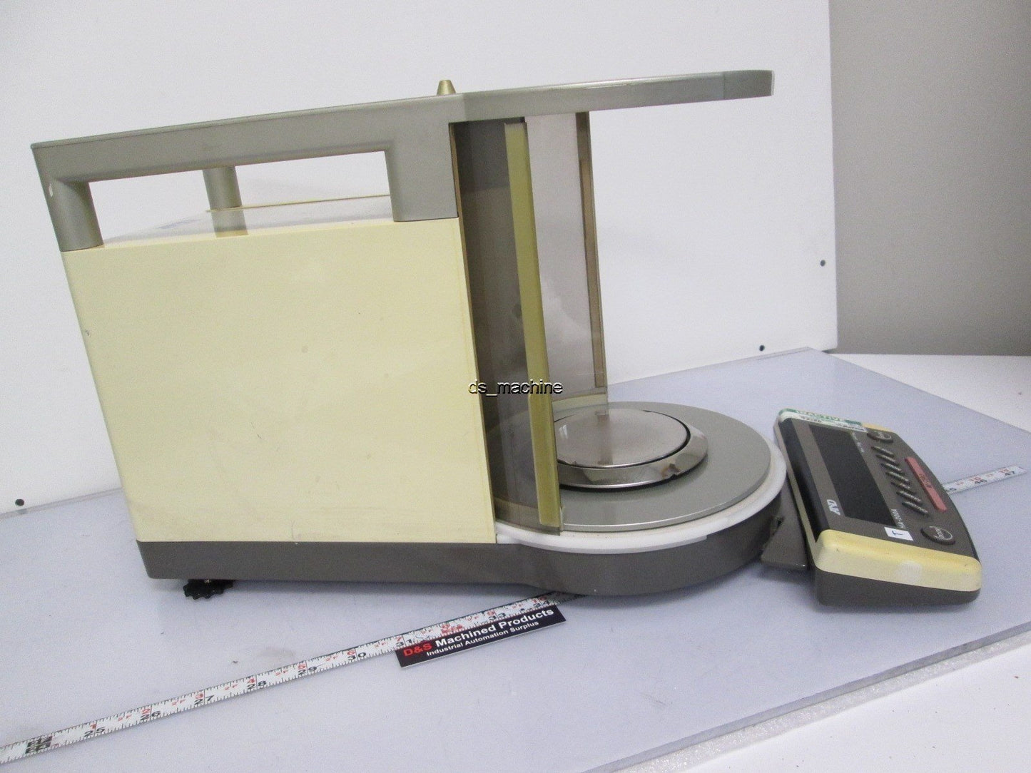 Used AND HA-200A Analytical Balance with Automatic Door 15VDC 0.8A w/ Power Supply