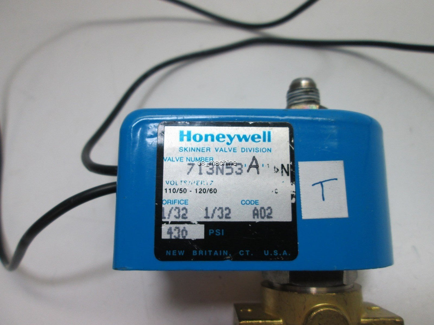Used Honeywell 713N3A1AN Valve, 110-120V / 50-60Hz