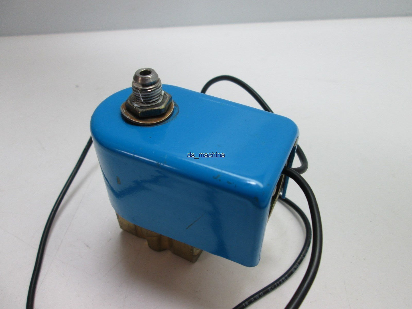 Used Honeywell 713N3A1AN Valve, 110-120V / 50-60Hz