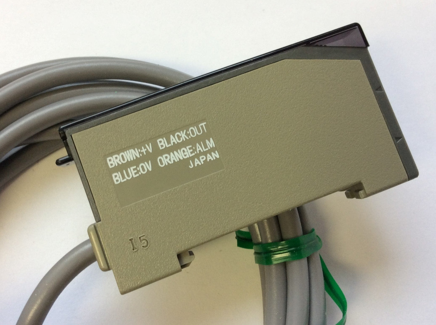 NEW SUNX Fiber Optic Sensor FX-13P I5