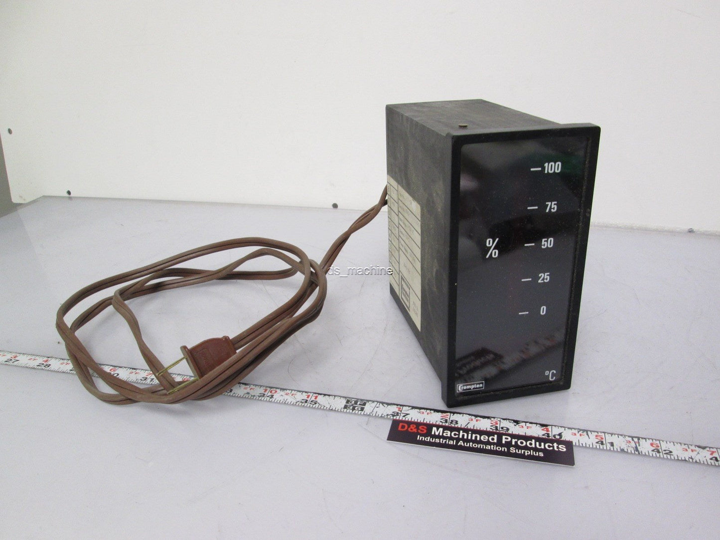 Used Crompton 267-DM Digital Meter with Bar Graph Percentage 120VAC 0-100°C