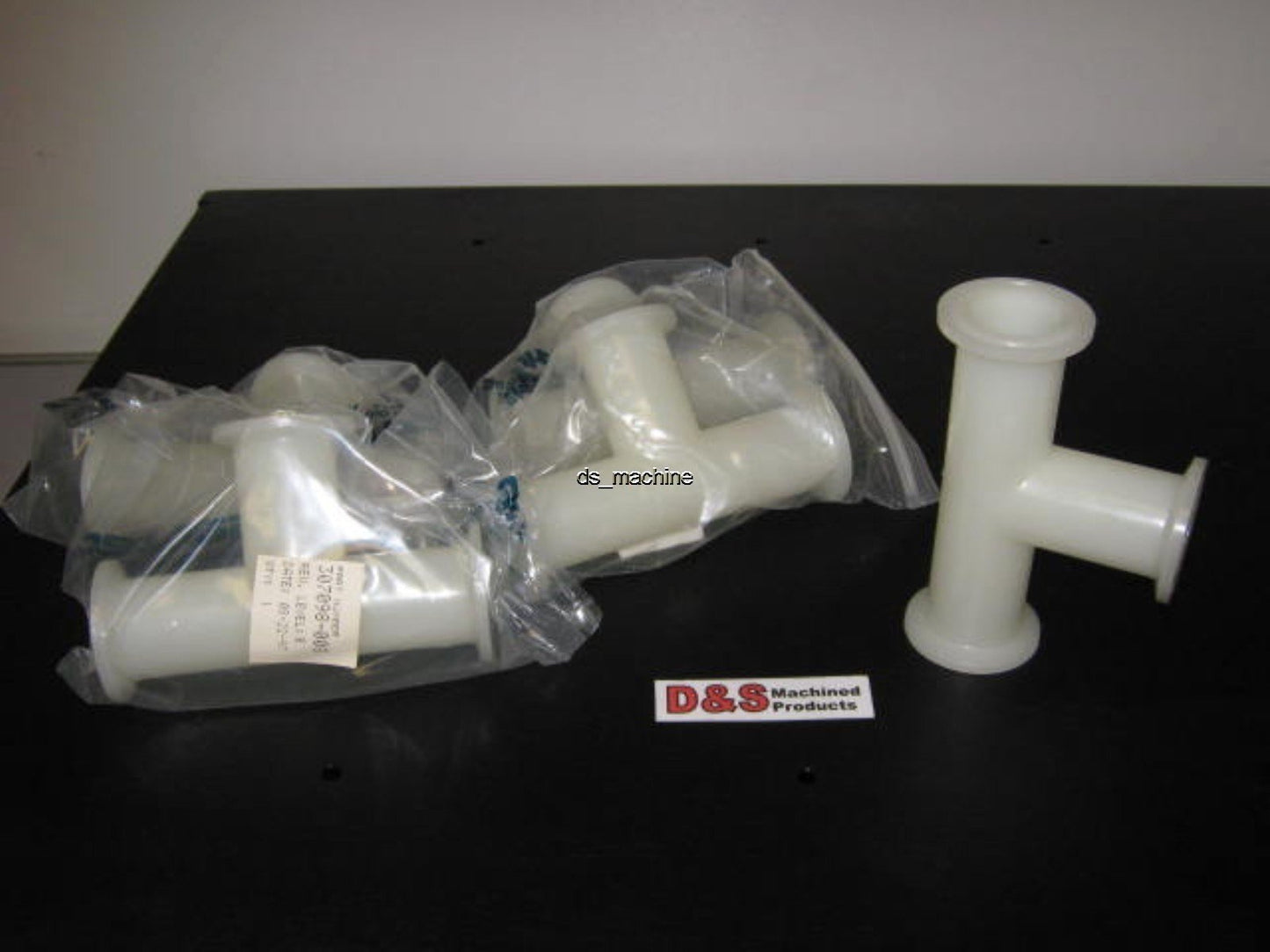 New Lot of 5 Sani-Tech 307098-008 27mm Polypropylene Sanitary T Fittings