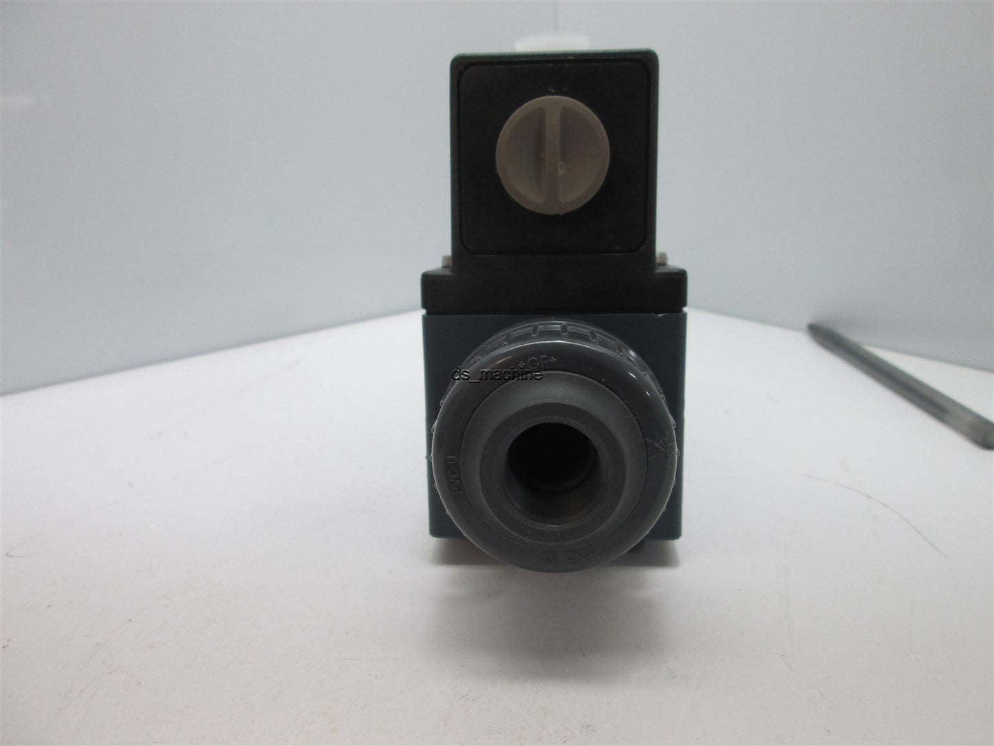 New Burkert 0131 00051337 2/2 Way 1/2" NPT Solenoid Valve EPDM 110V AC/DC 100/9W