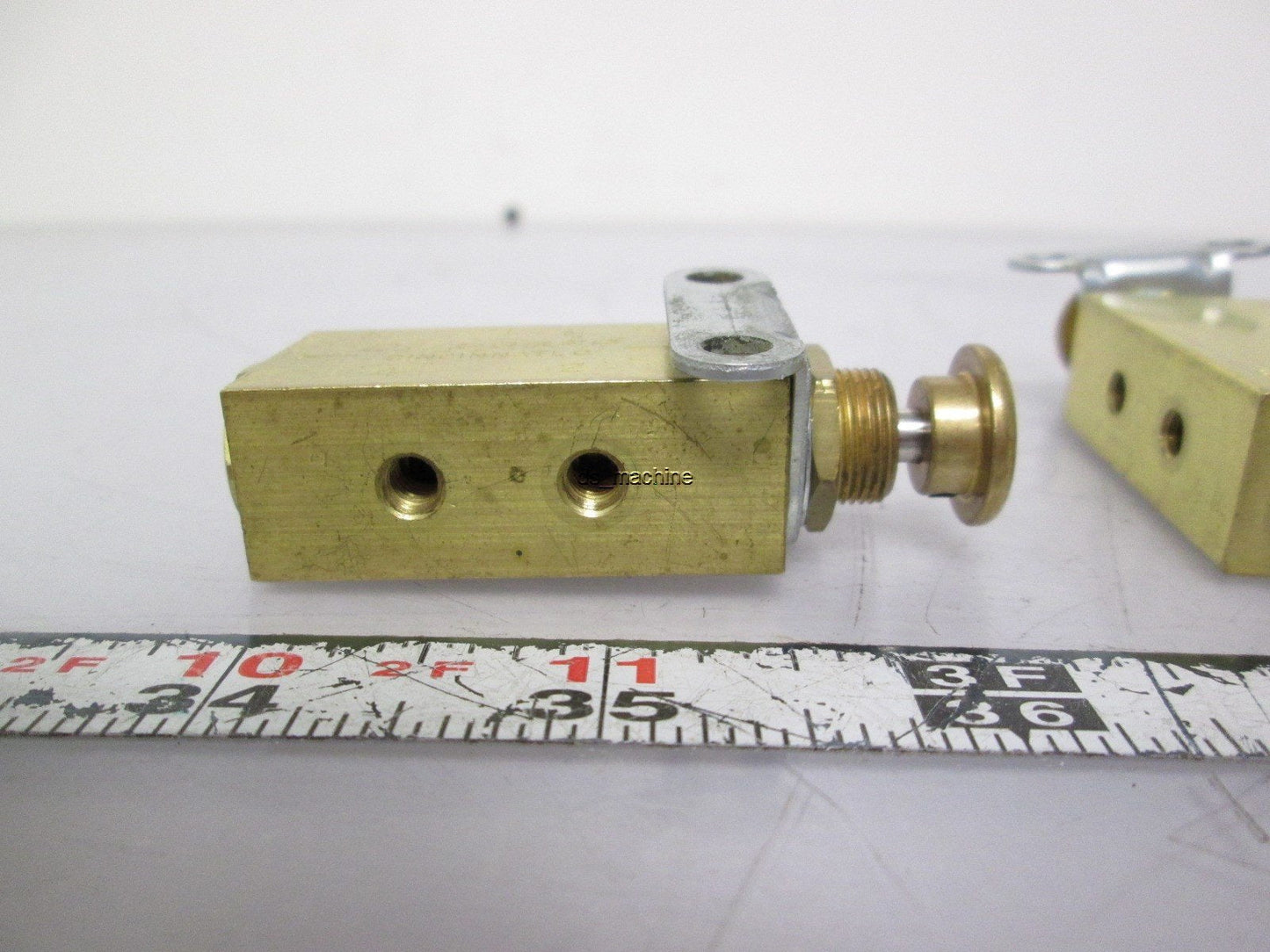 Used Lot of 2 Clippard FV-3 Spool Plunger Valve w/ Spring Return 10-32 Thread 150 PSI