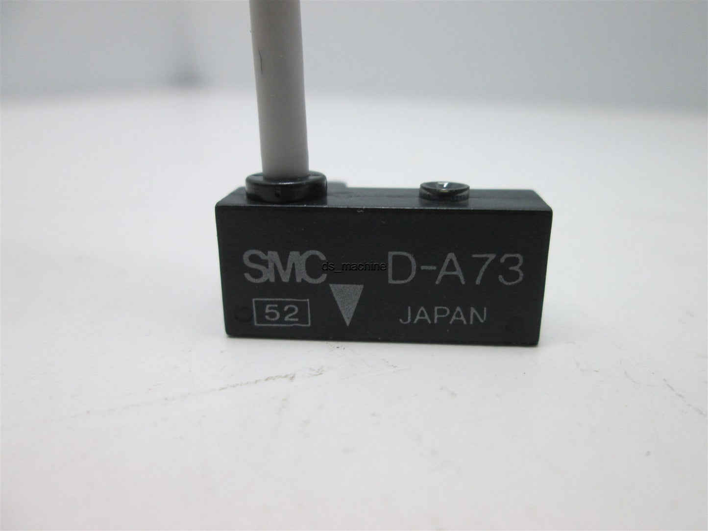 New SMC Auto Switch D-A73 24VDC 100VAC Red LED light when on